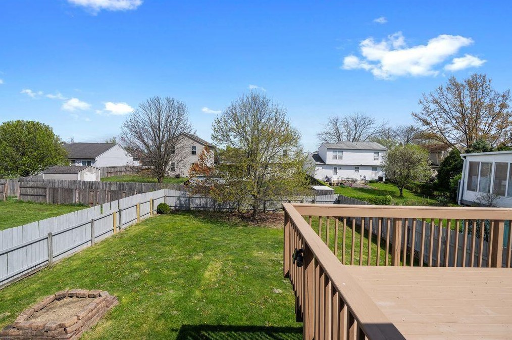 994 Bootman Dr, Columbus OH  43228-8203 exterior