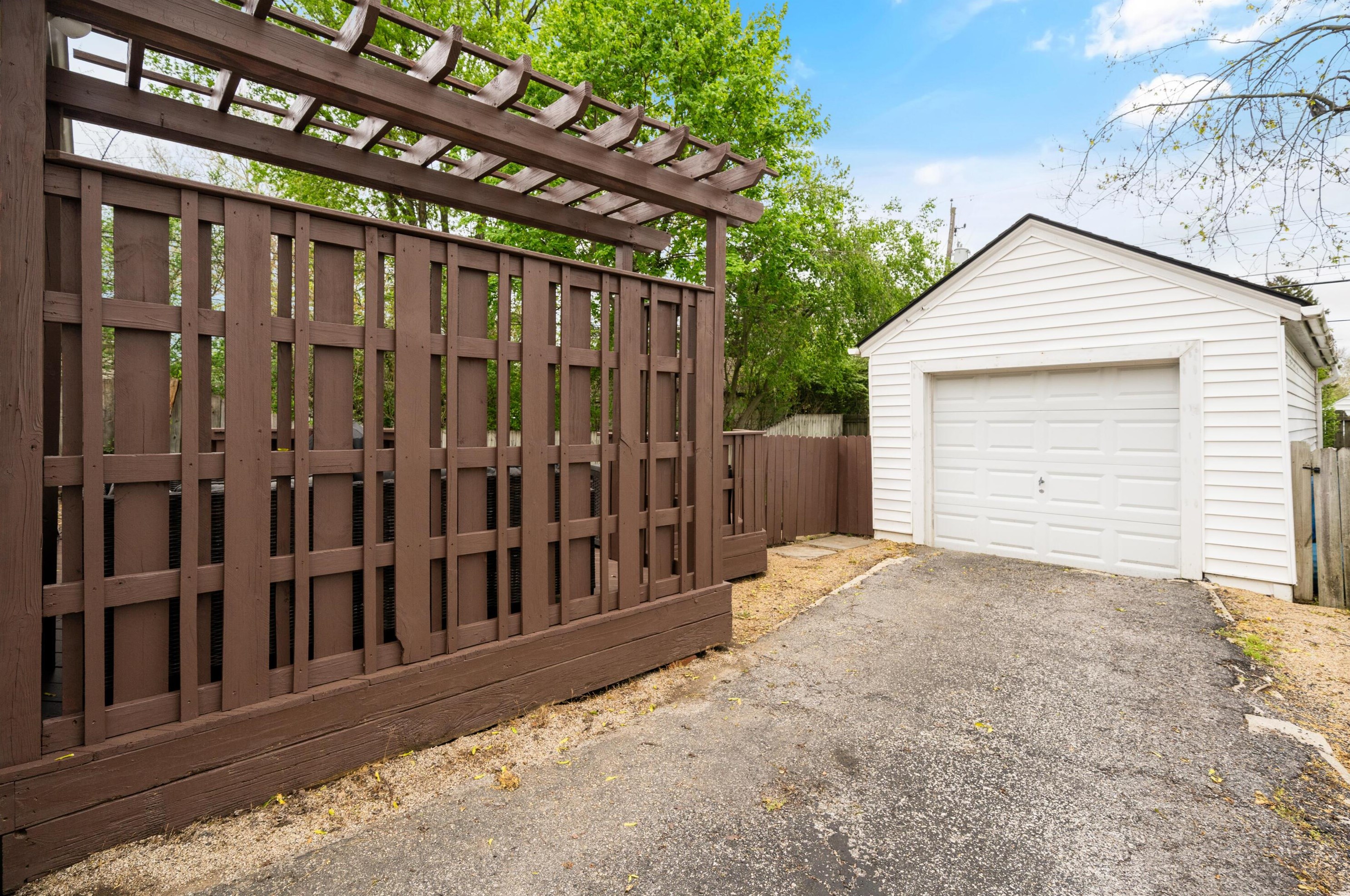 722 Chelsea Ave, Columbus OH  43209-2508 exterior