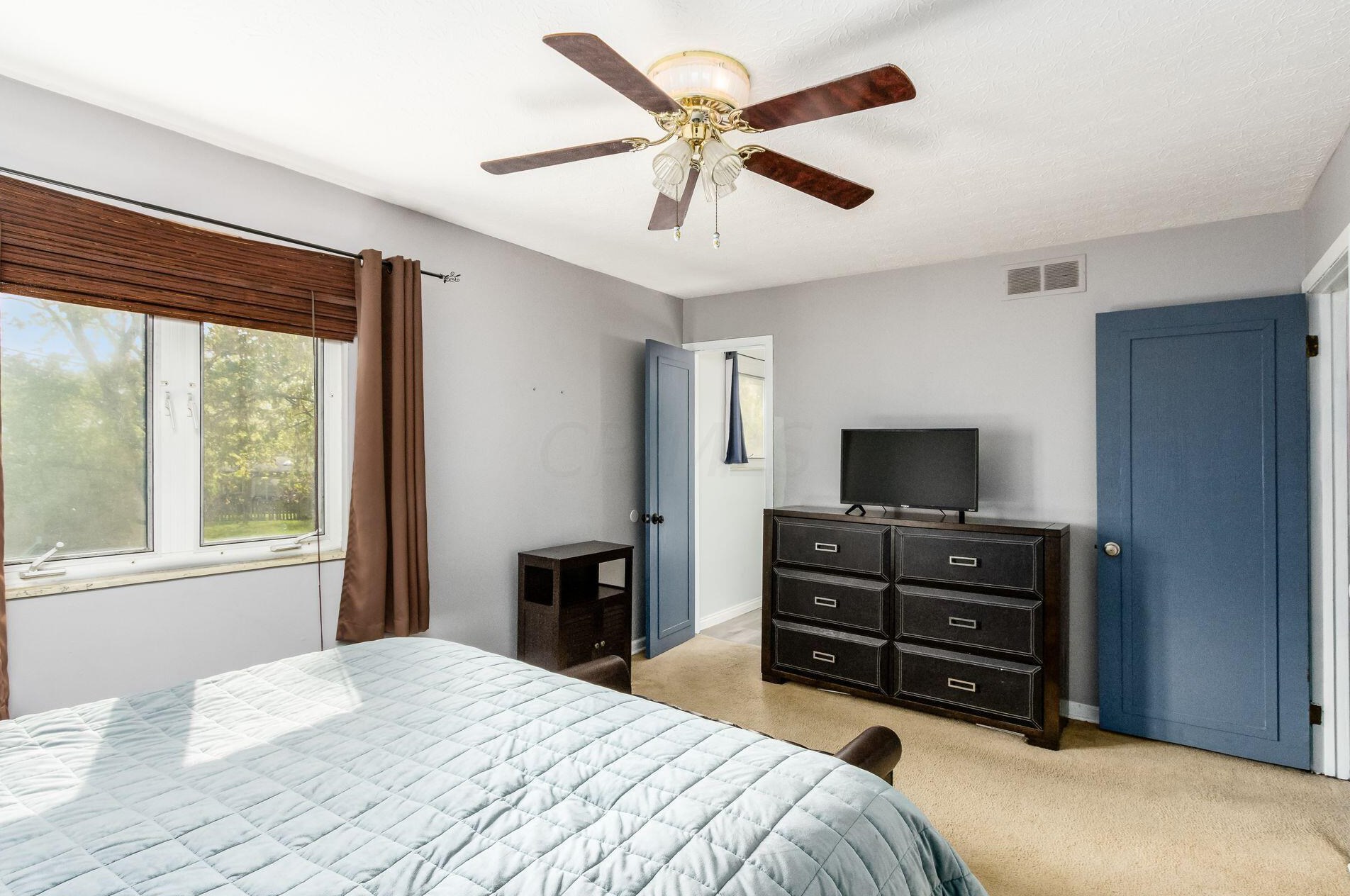 7646 Yosemite Dr, Columbus OH  43085-1535 exterior