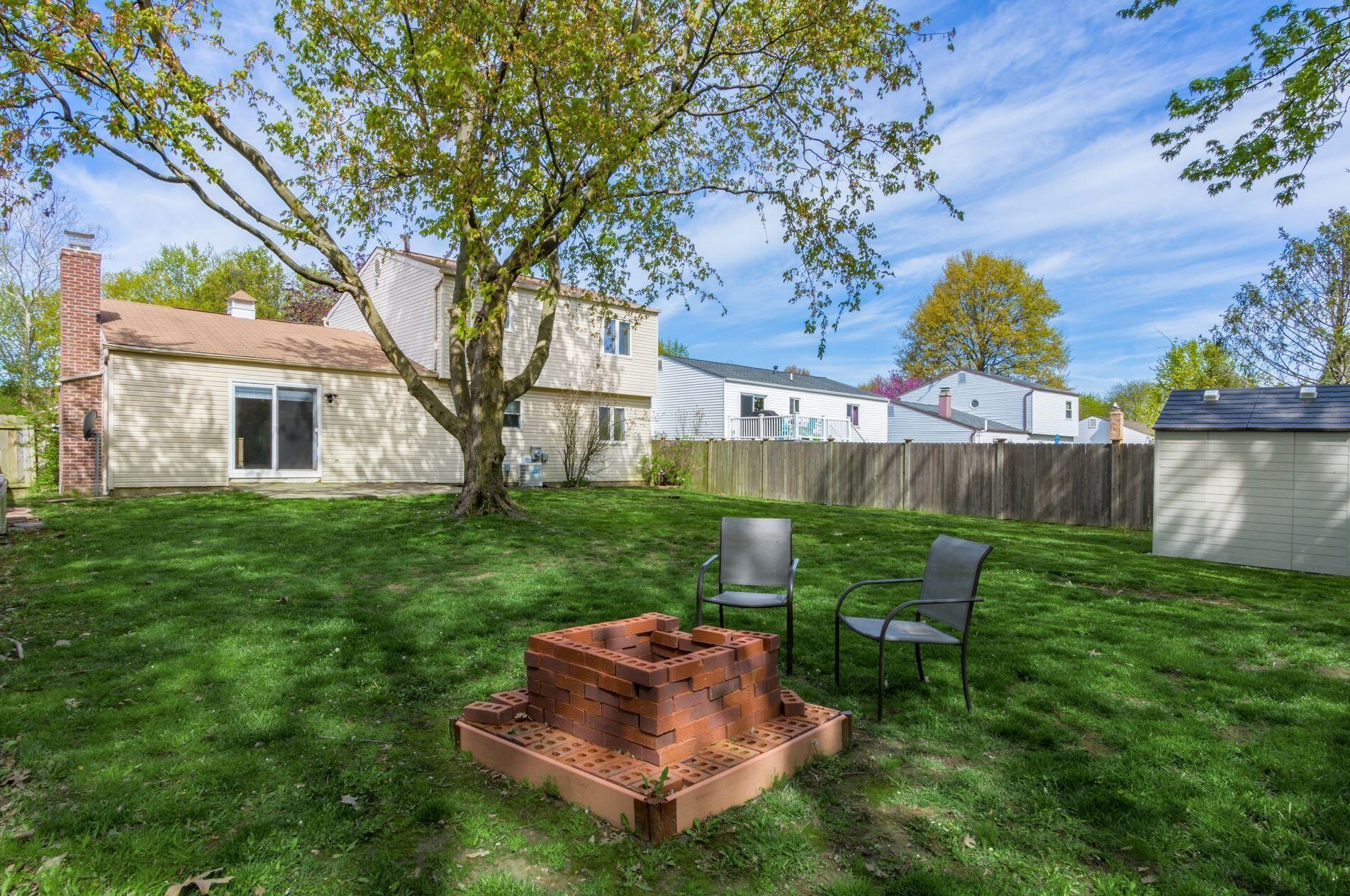 7646 Yosemite Dr, Columbus OH  43085-1535 exterior