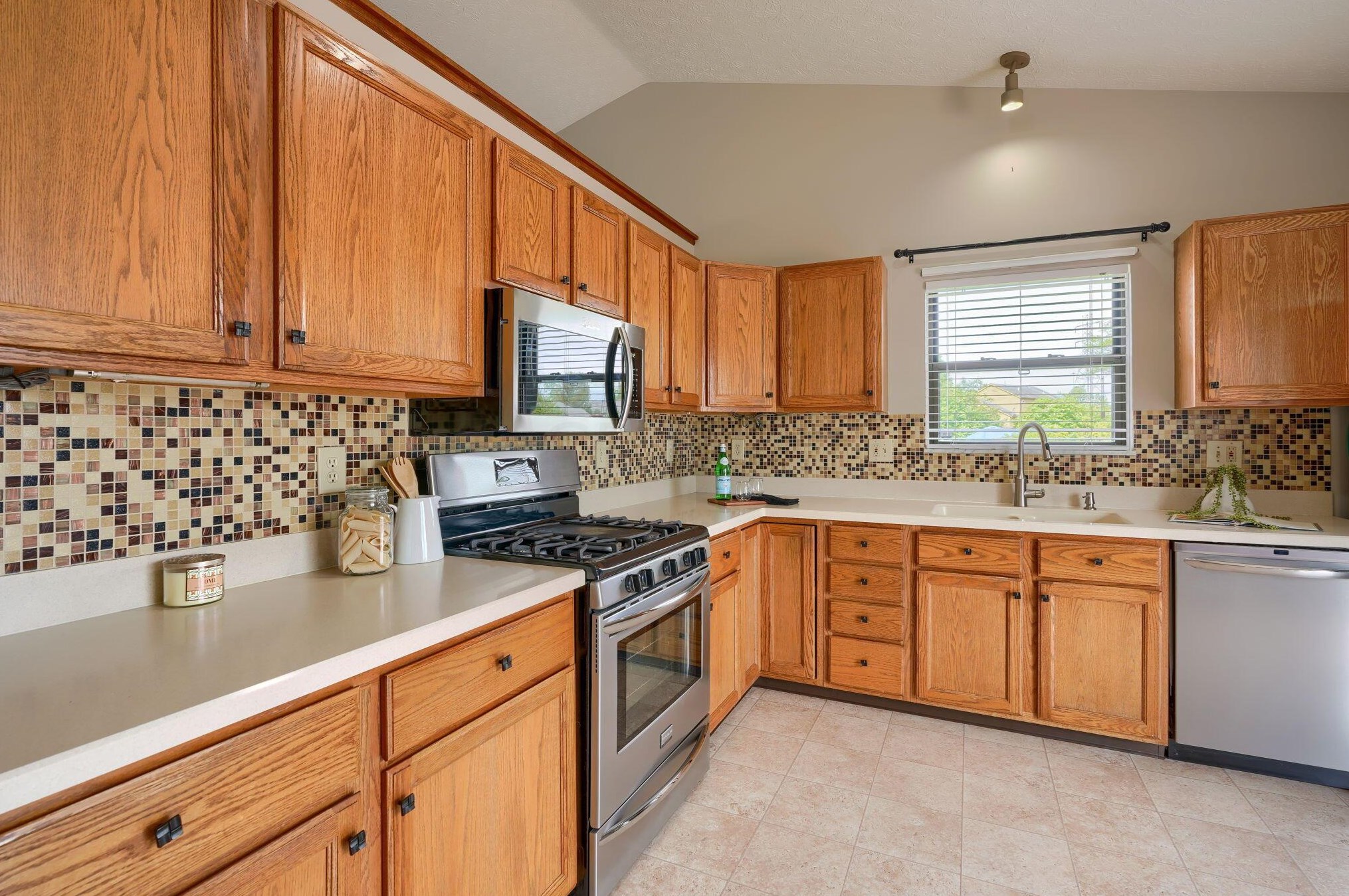 4686 Gilman Rd, Columbus OH  43228-6471 exterior