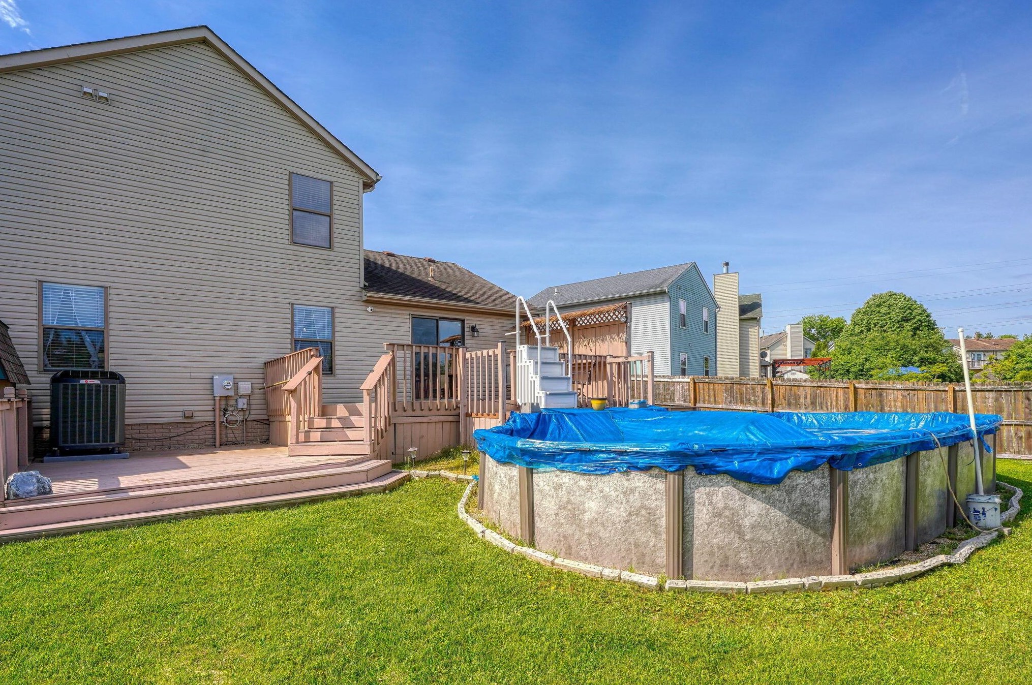 4686 Gilman Rd, Columbus OH  43228-6471 exterior