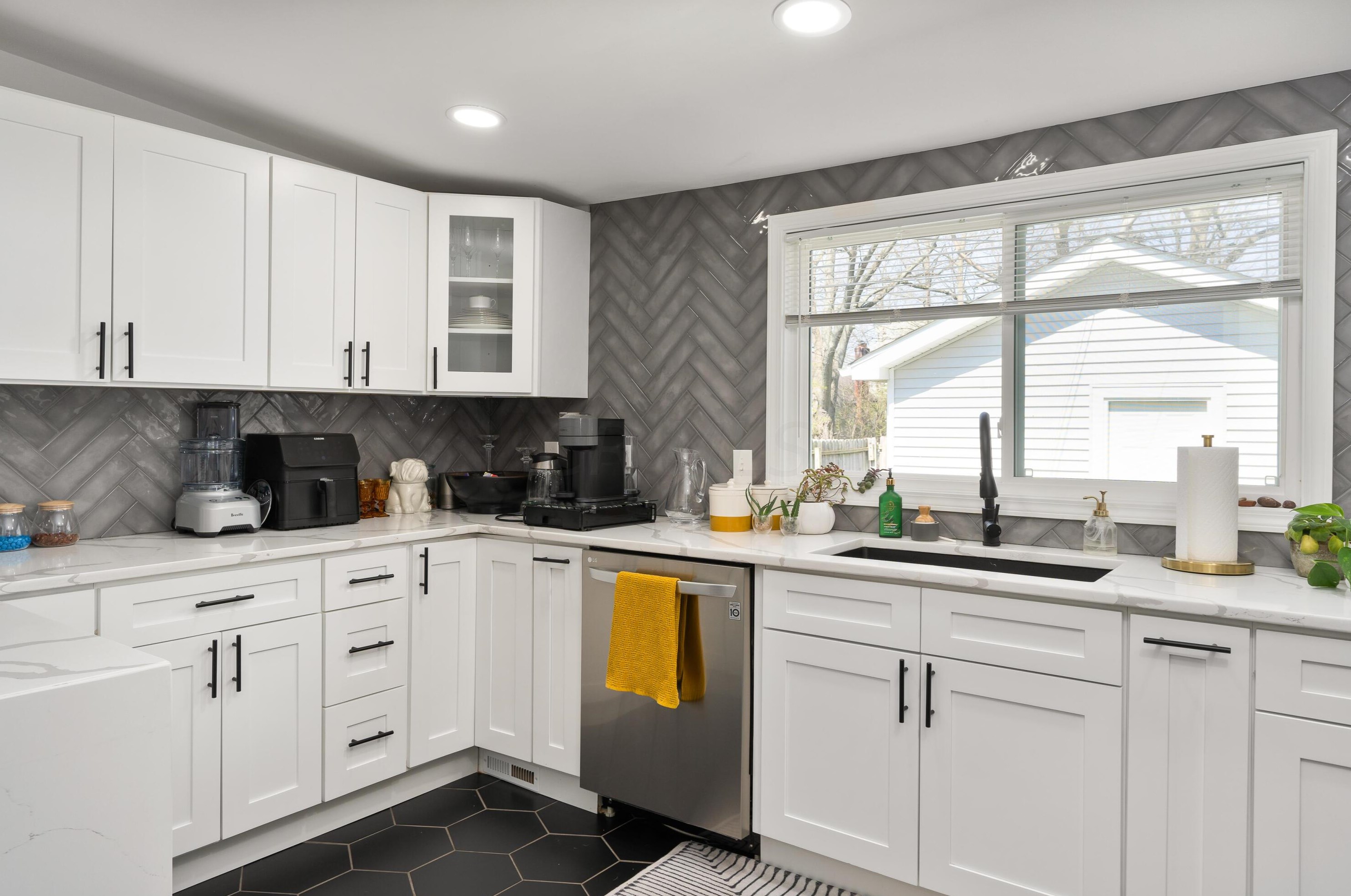 458 Beechwold Blvd, Columbus OH  43214-1802 exterior