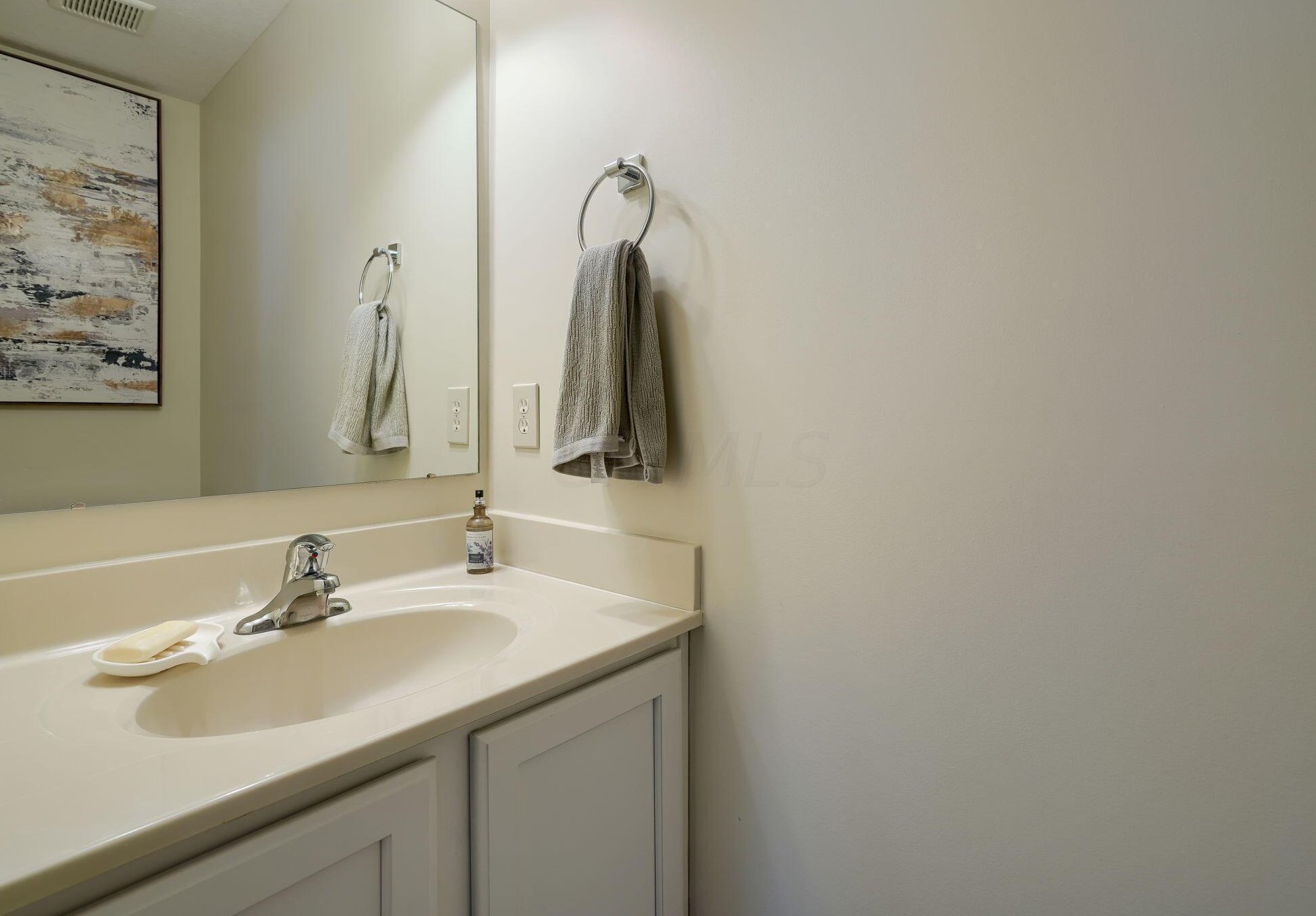 6771 Bigerton Bnd, Cnl Wnchstr OH  43110-1263 exterior