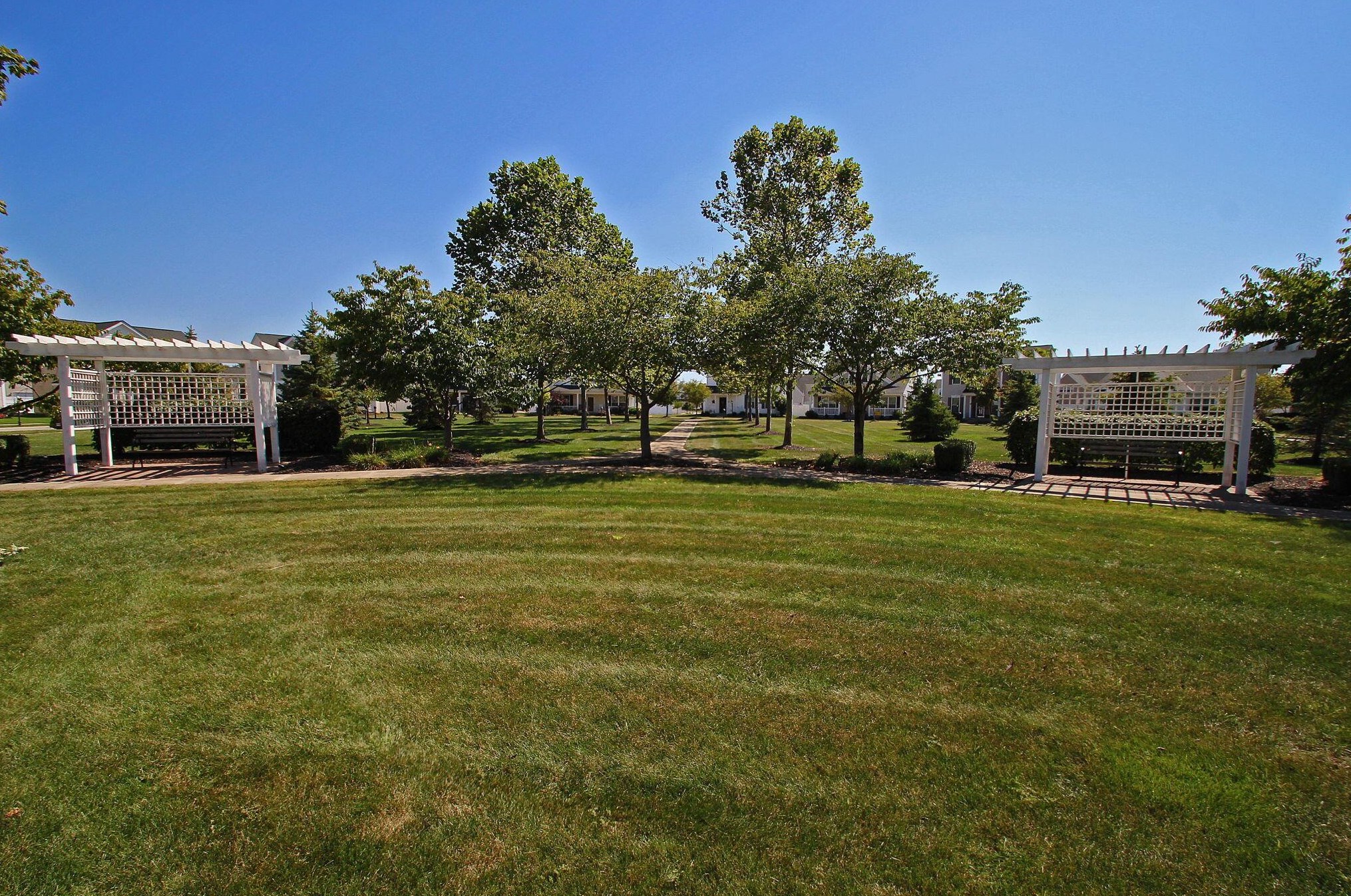 6771 Bigerton Bnd, Cnl Wnchstr OH  43110-1263 exterior