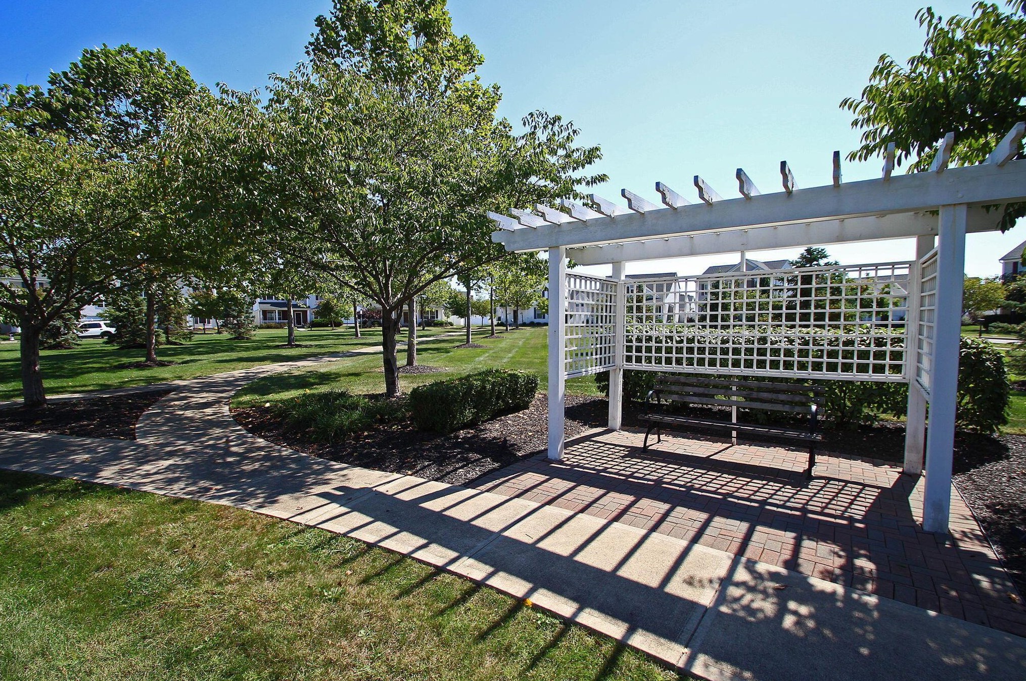 6771 Bigerton Bnd, Cnl Wnchstr OH  43110-1263 exterior