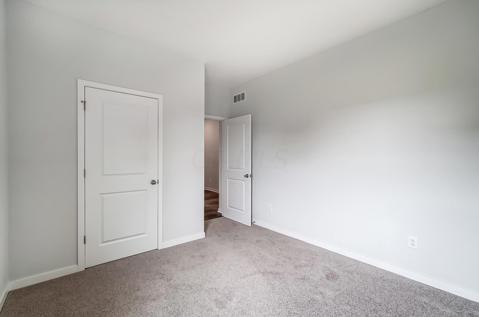 1540 Alton Darby Creek Rd, Columbus OH 43228-9708 exterior