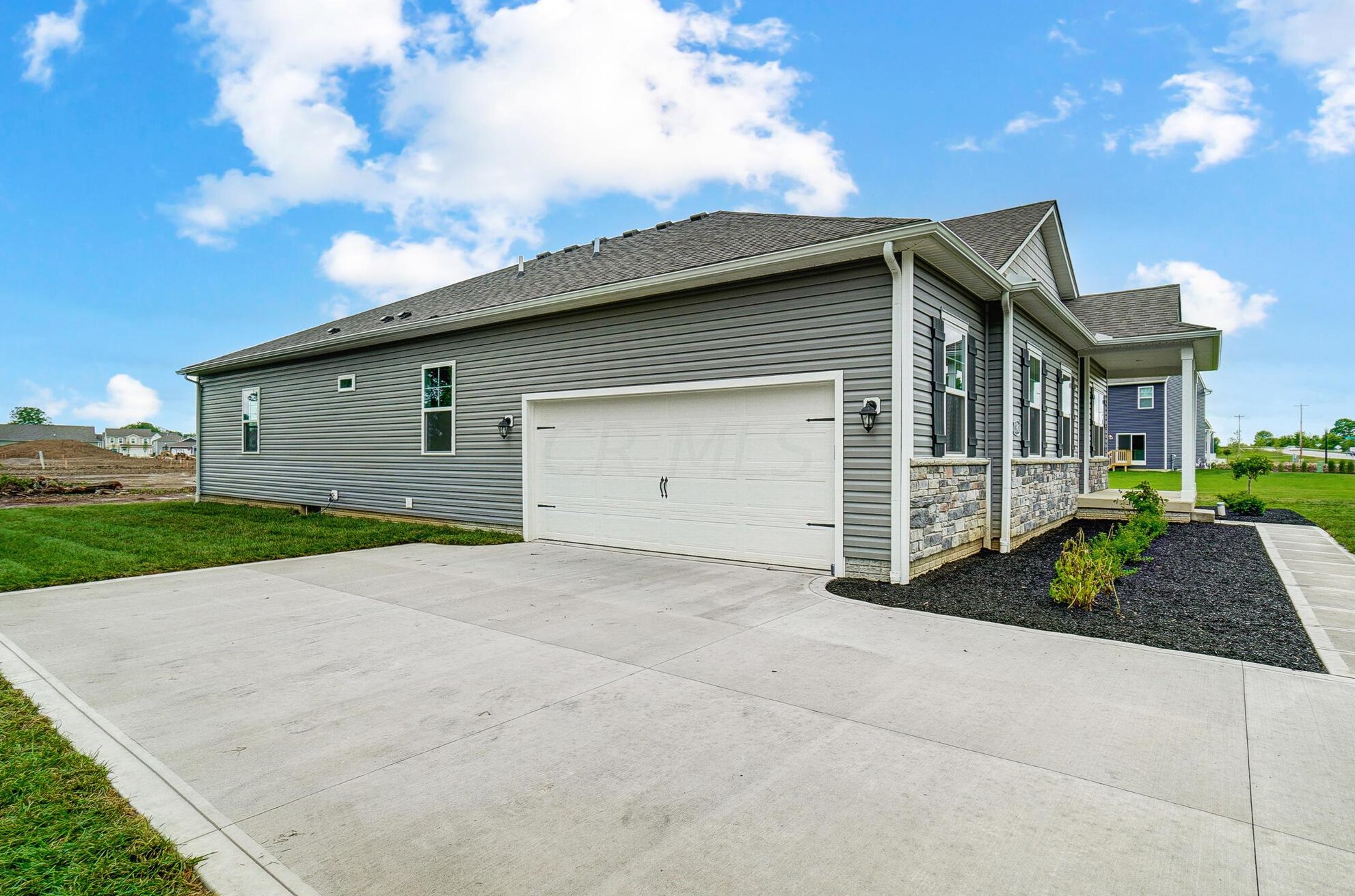 1540 Alton Darby Creek Rd, Columbus OH 43228-9708 exterior