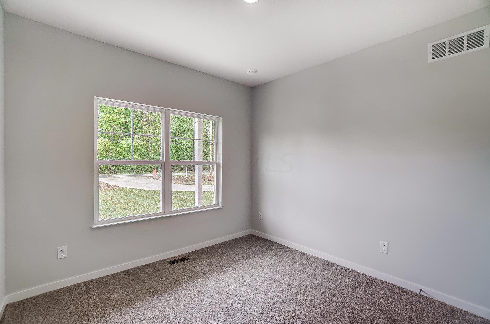 1540 Alton Darby Creek Rd, Columbus OH 43228-9708 exterior