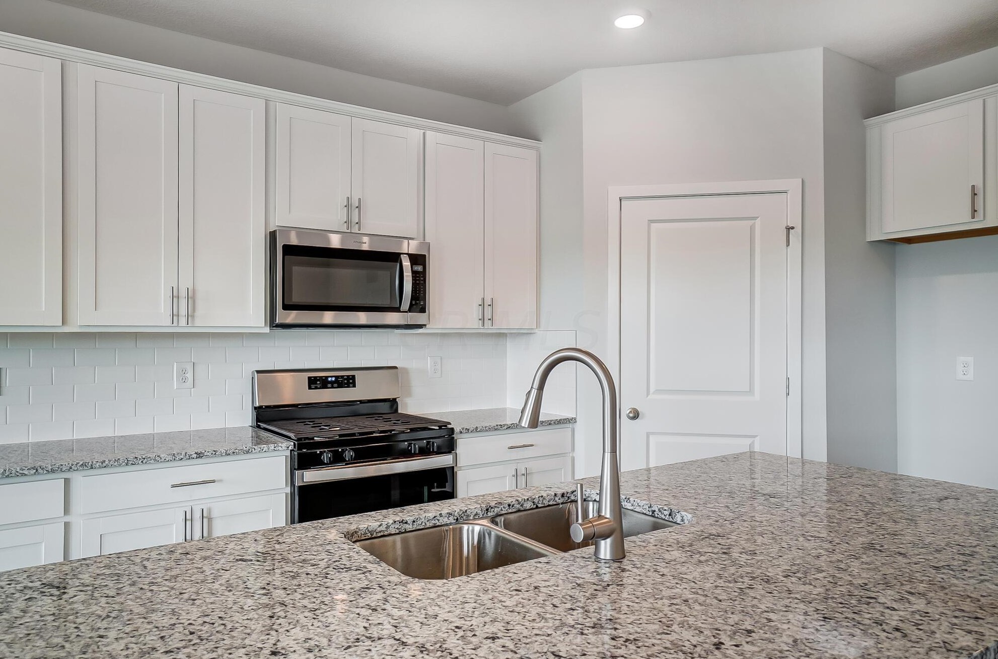 1540 Alton Darby Creek Rd, Columbus OH 43228-9708 exterior