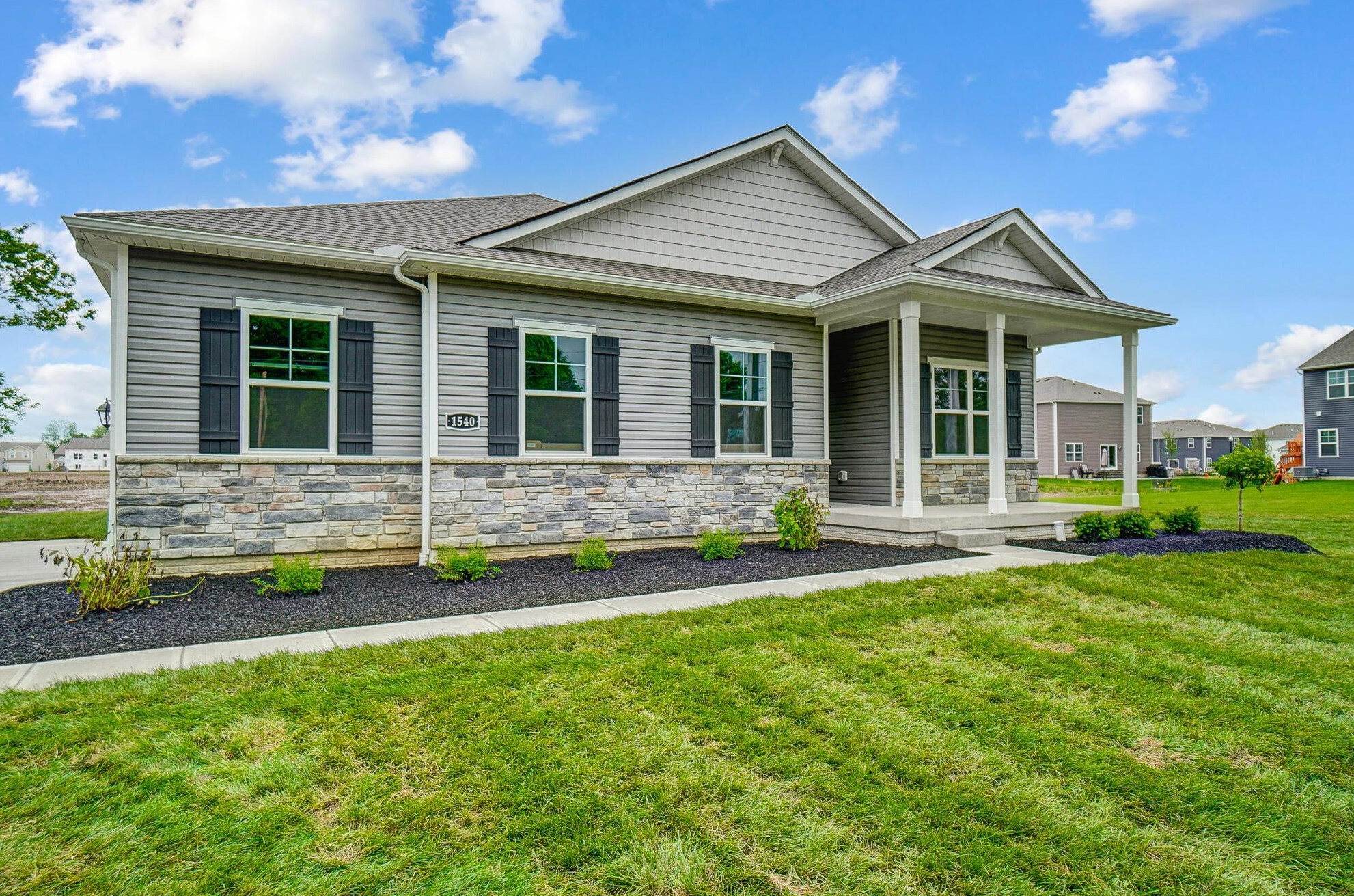 1540 Alton Darby Creek Rd, Columbus OH 43228-9708 exterior