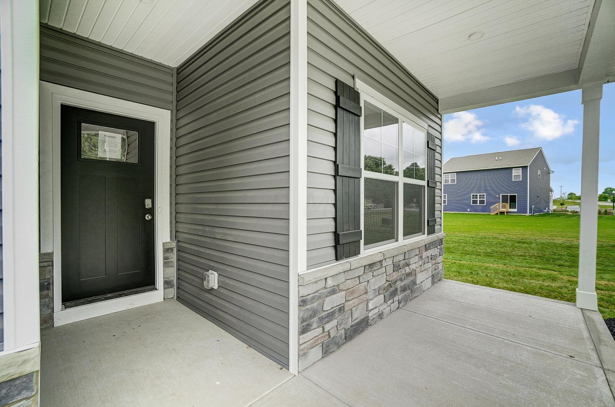 1540 Alton Darby Creek Rd, Columbus OH 43228-9708 exterior