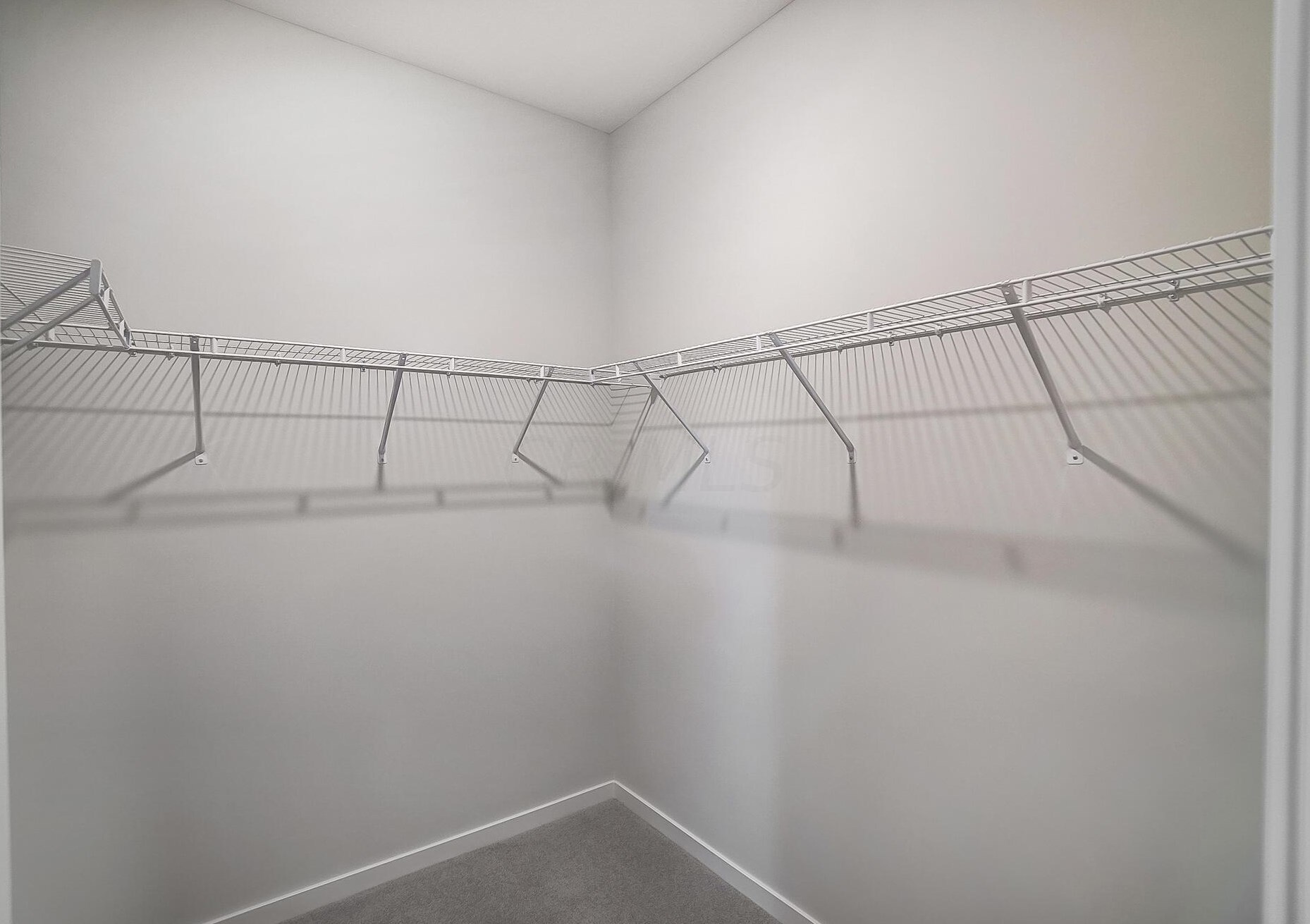 1540 Alton Darby Creek Rd, Columbus OH 43228-9708 exterior