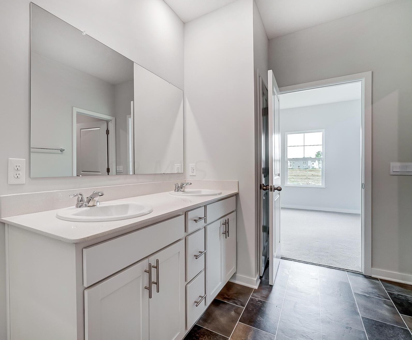 1540 Alton Darby Creek Rd, Columbus OH 43228-9708 exterior