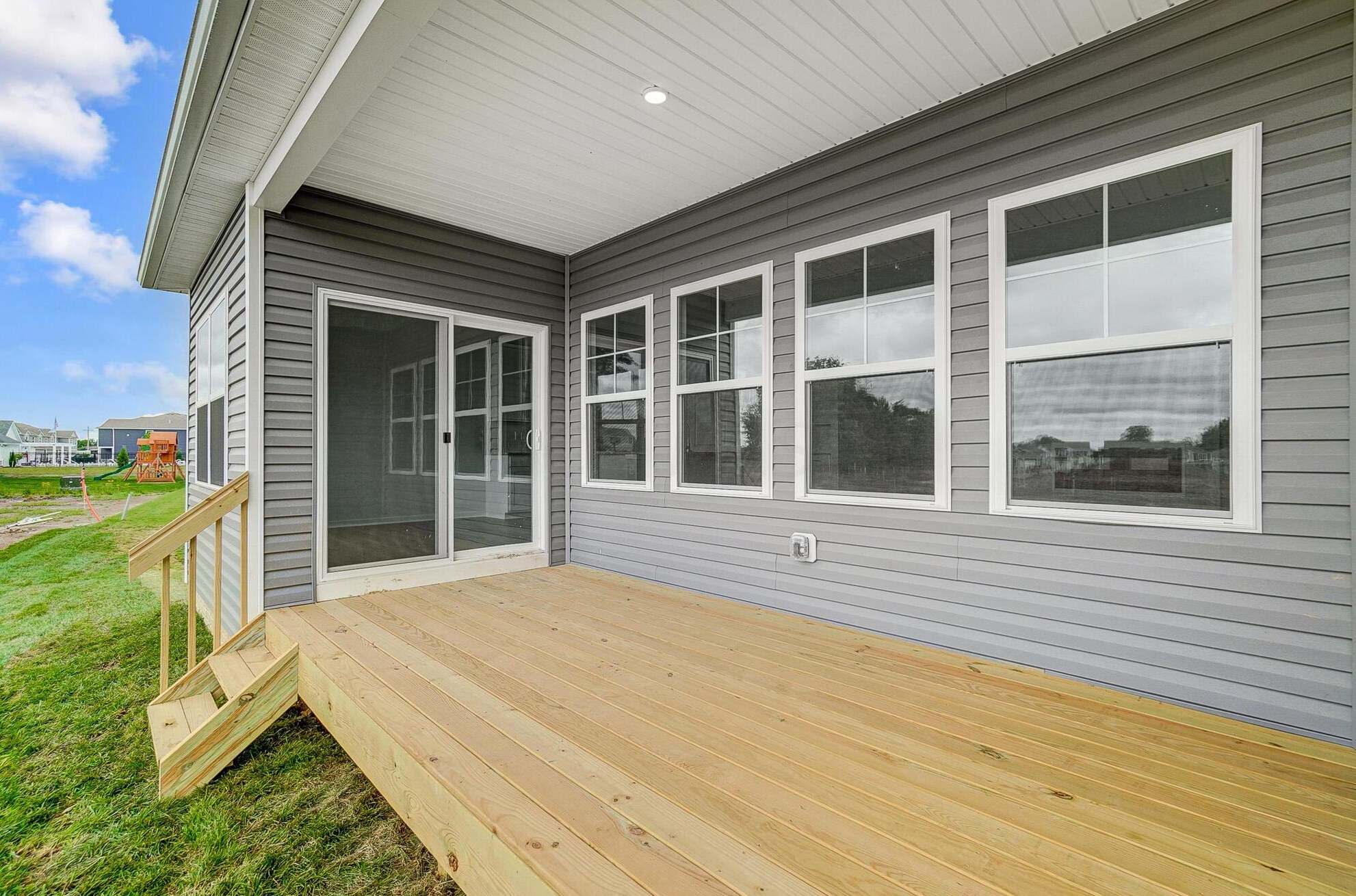 1540 Alton Darby Creek Rd, Columbus OH 43228-9708 exterior