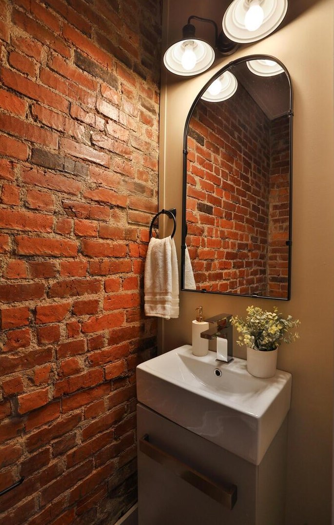 169 Miami Ave, Columbus OH 43203-1867 exterior