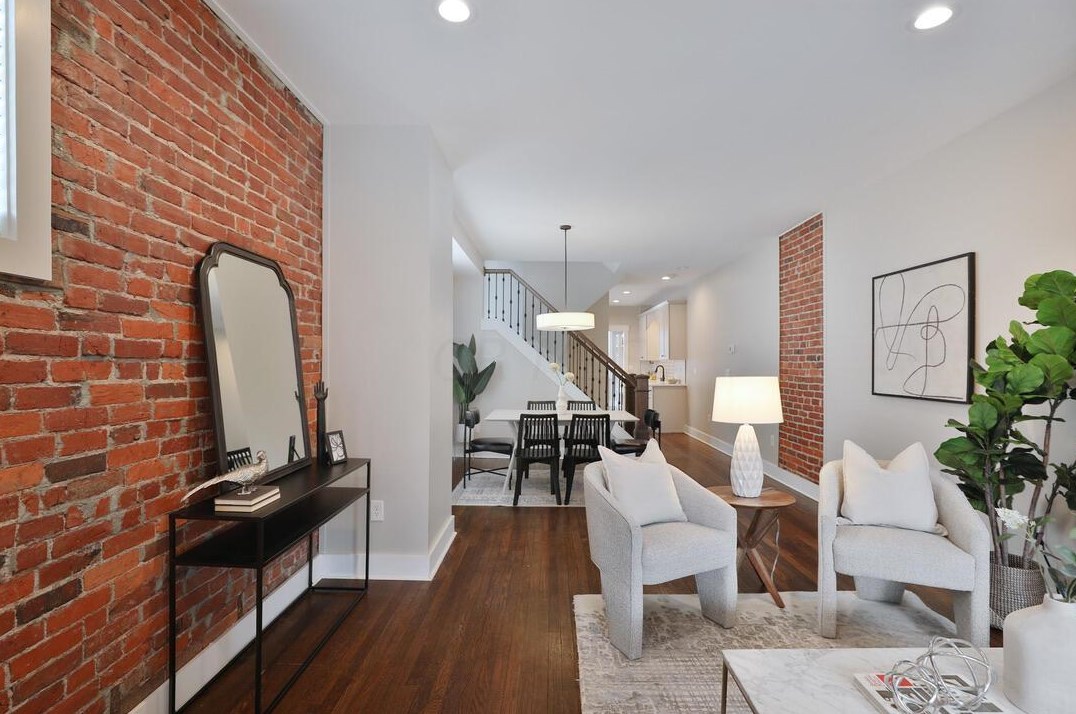 169 Miami Ave, Columbus OH 43203-1867 exterior