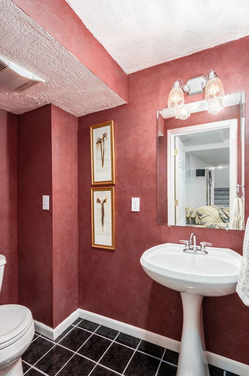 548 Kingfisher Dr, Westerville OH  43082-1064 exterior