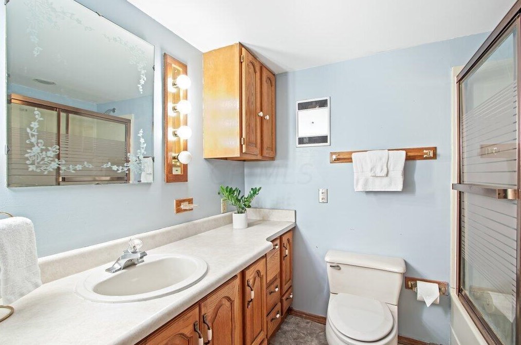 5349 Aryshire Dr, Dublin OH  43017-9424 exterior