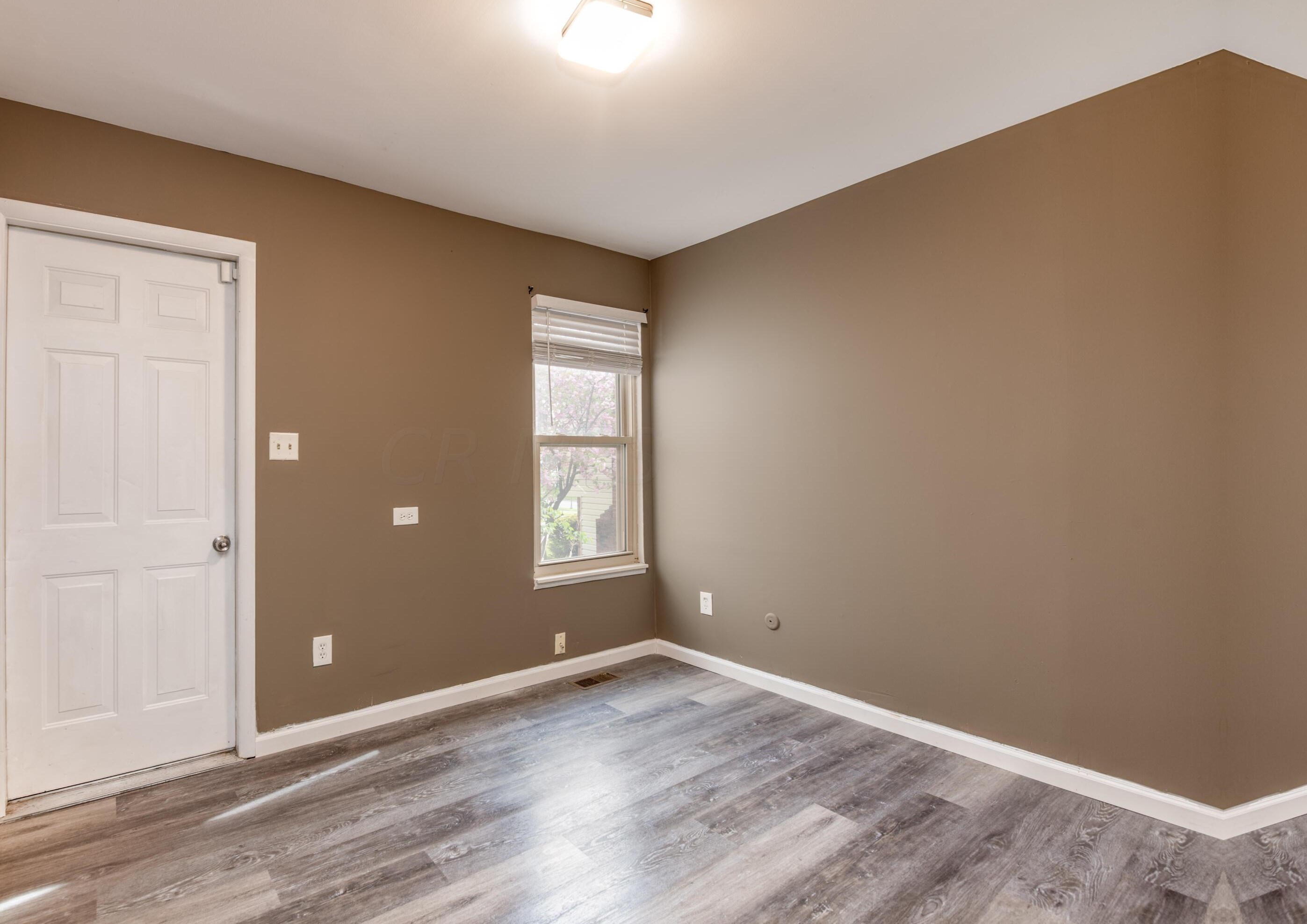 3062 Frobisher Ave, Dublin OH  43017-1617 exterior