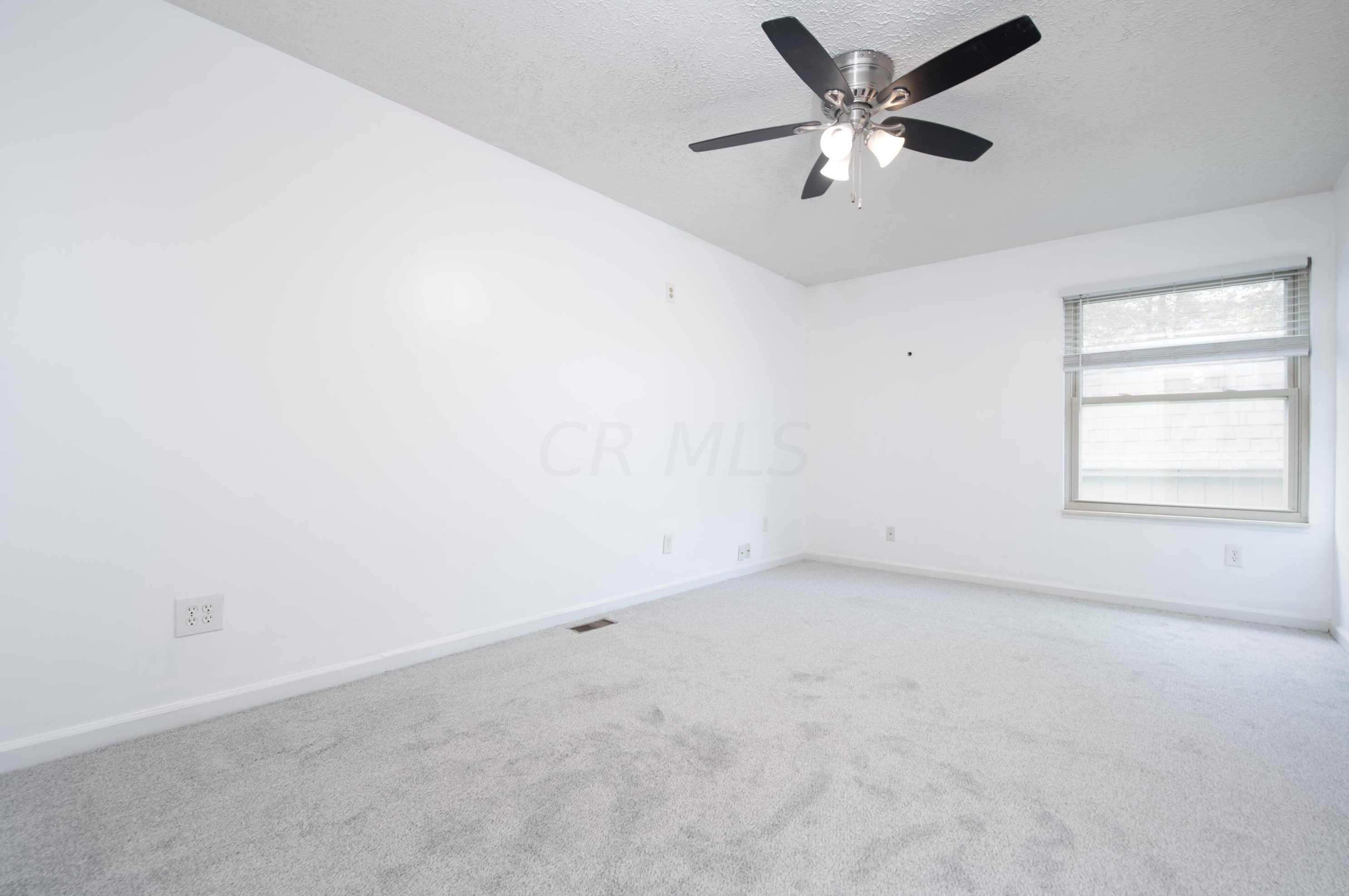 3062 Frobisher Ave, Dublin OH  43017-1617 exterior