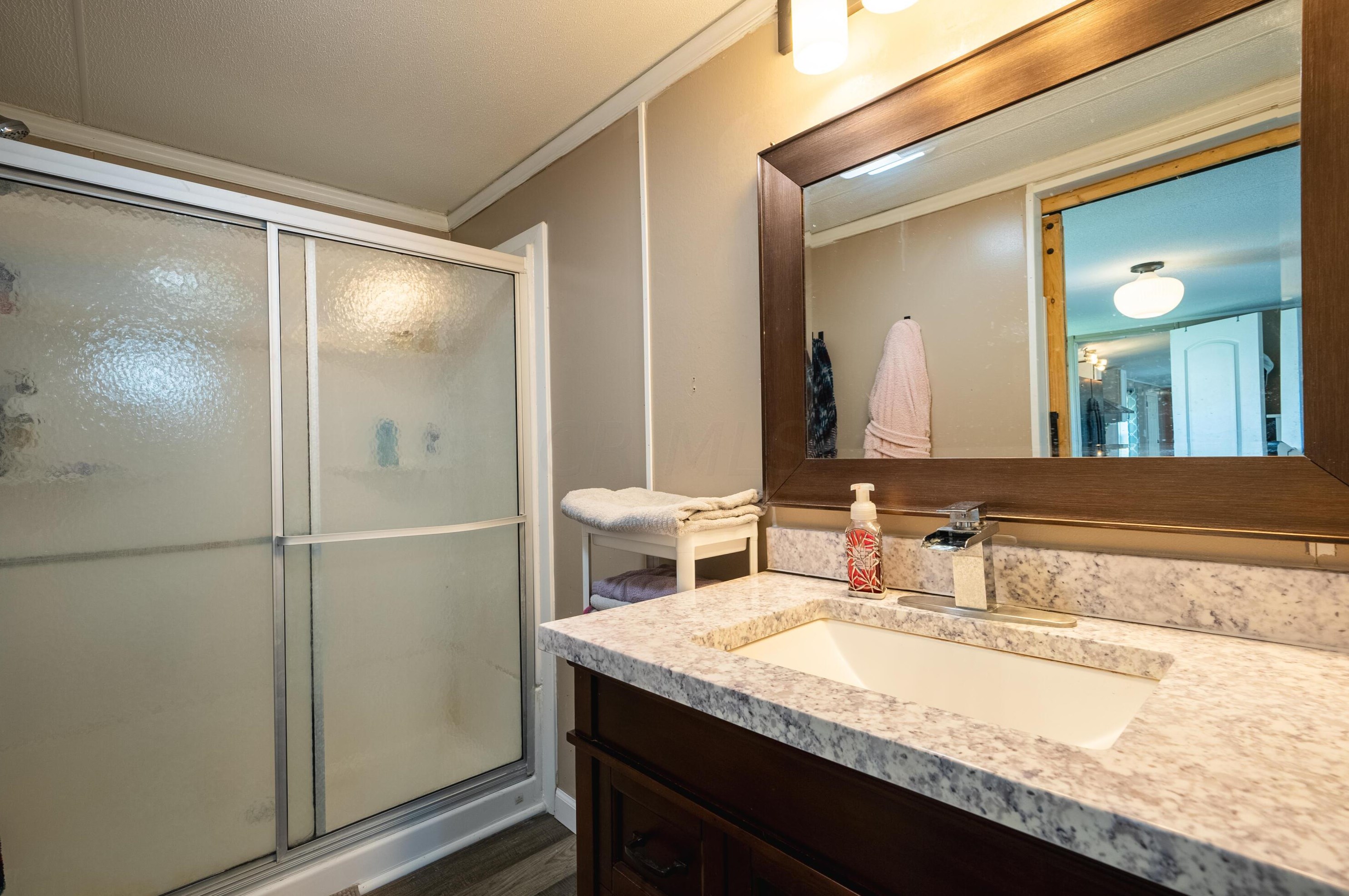 101 Woodfield Pl, Ashville OH  43103-2000 exterior