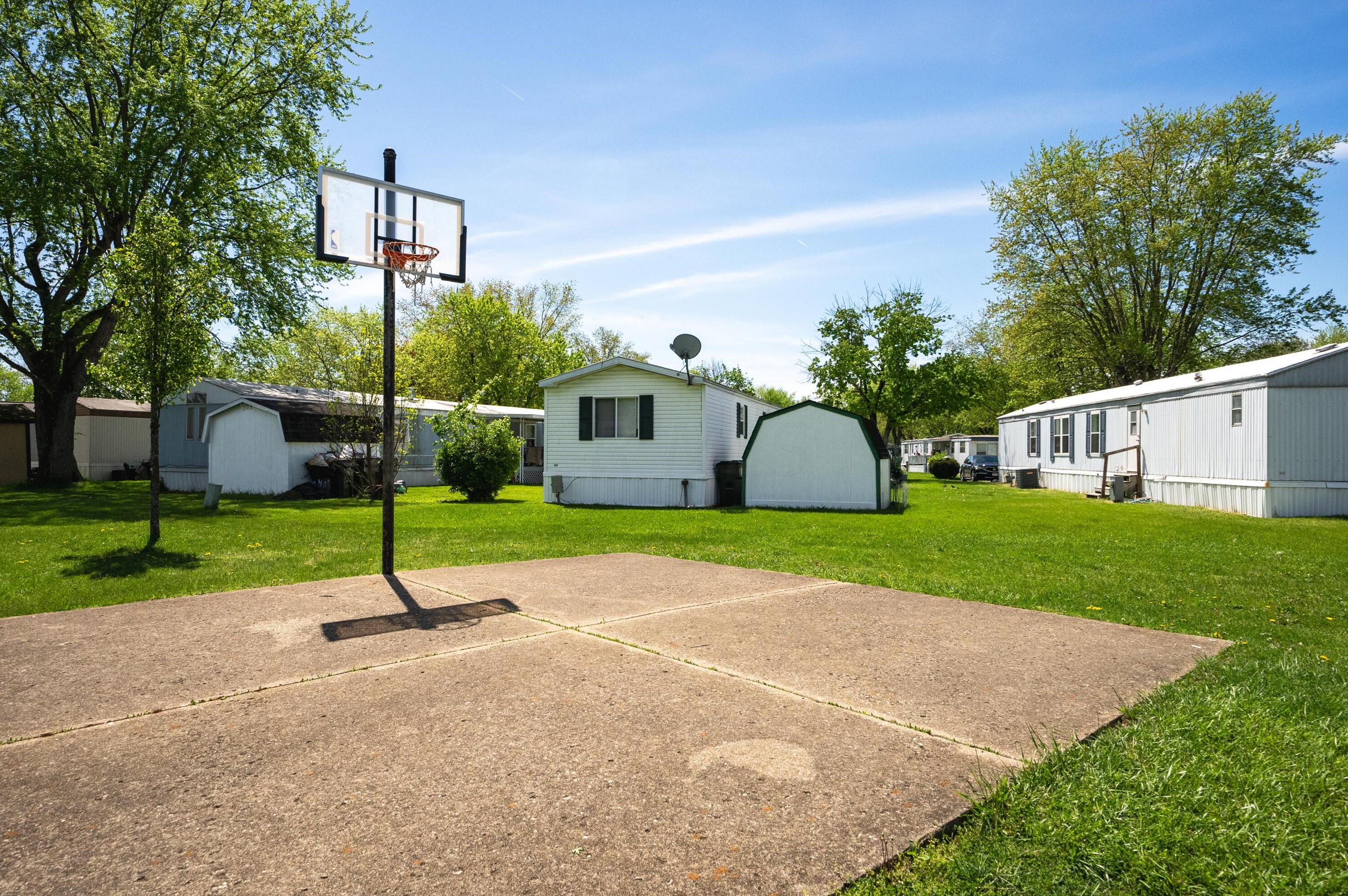 101 Woodfield Pl, Ashville OH  43103-2000 exterior