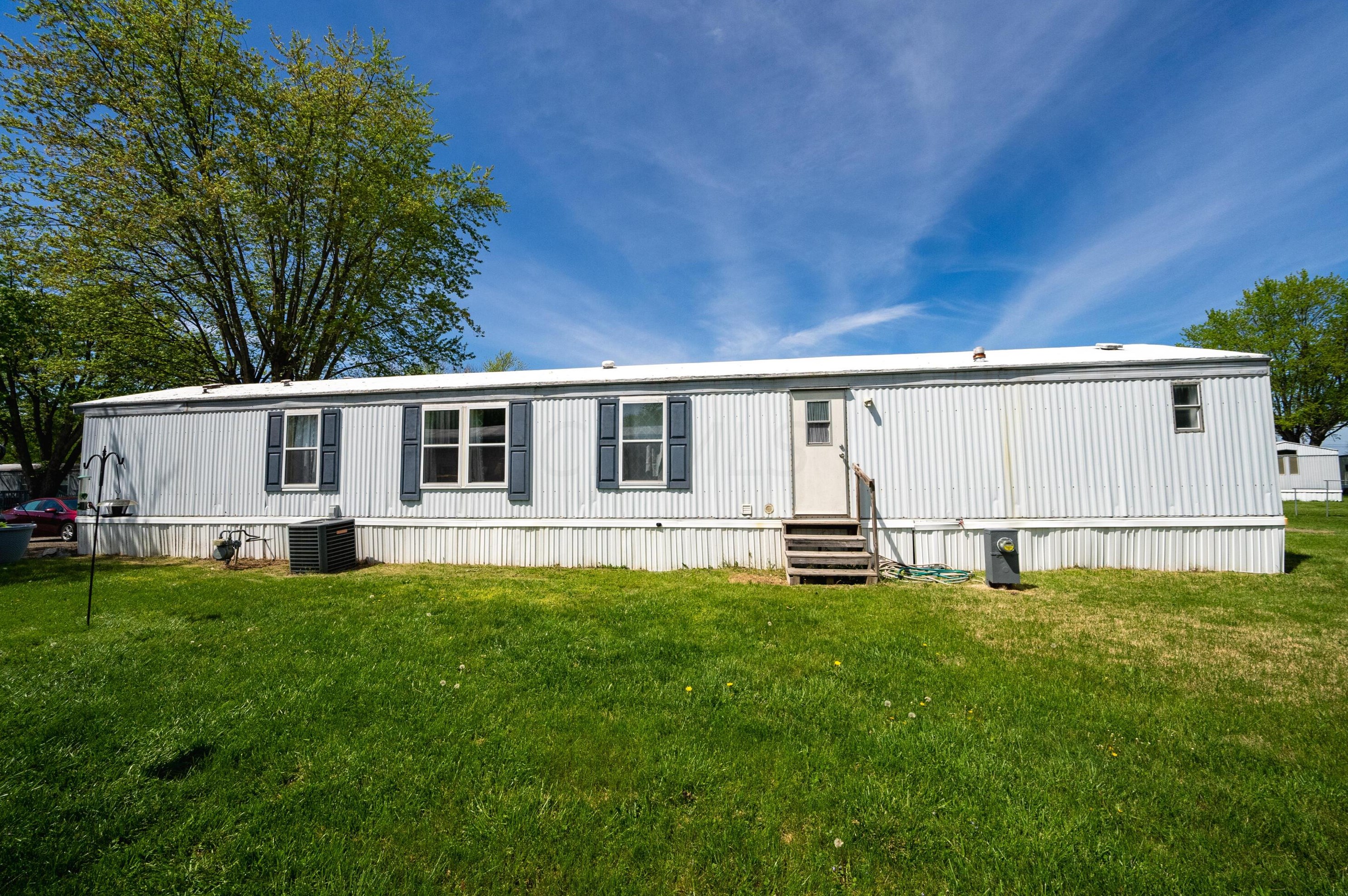 101 Woodfield Pl, Ashville OH  43103-2000 exterior