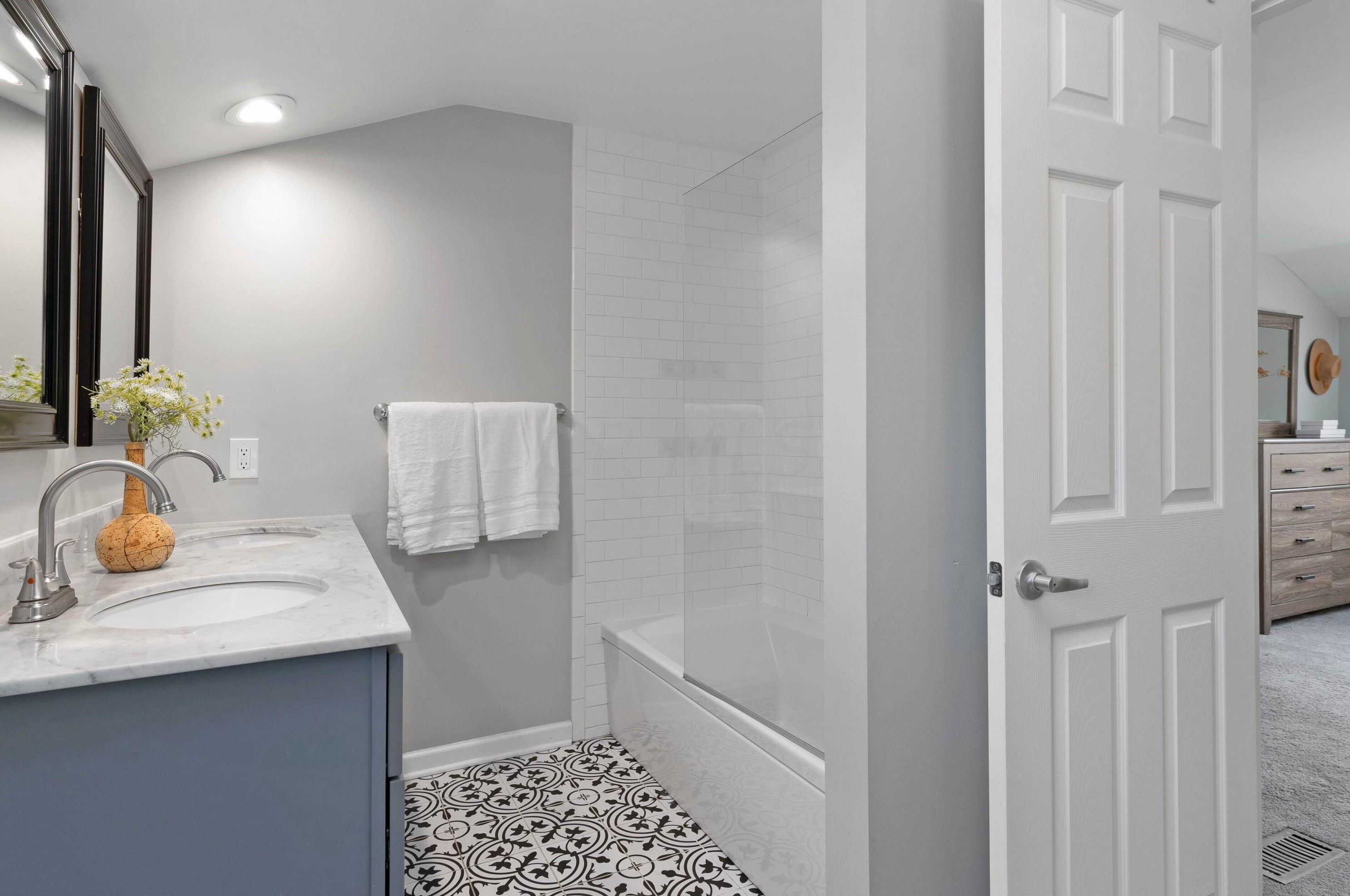 2651 Brandon Rd, Columbus OH 43221-3336 exterior