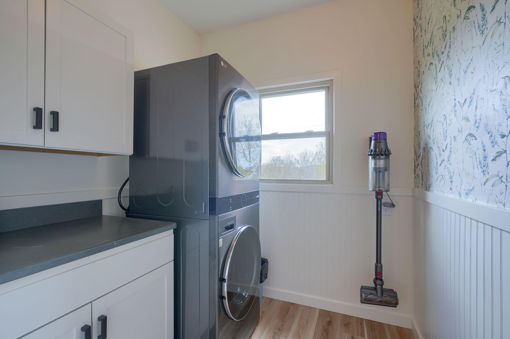 1887 Glenhurst Dr, Lancaster OH 43130-7951 exterior