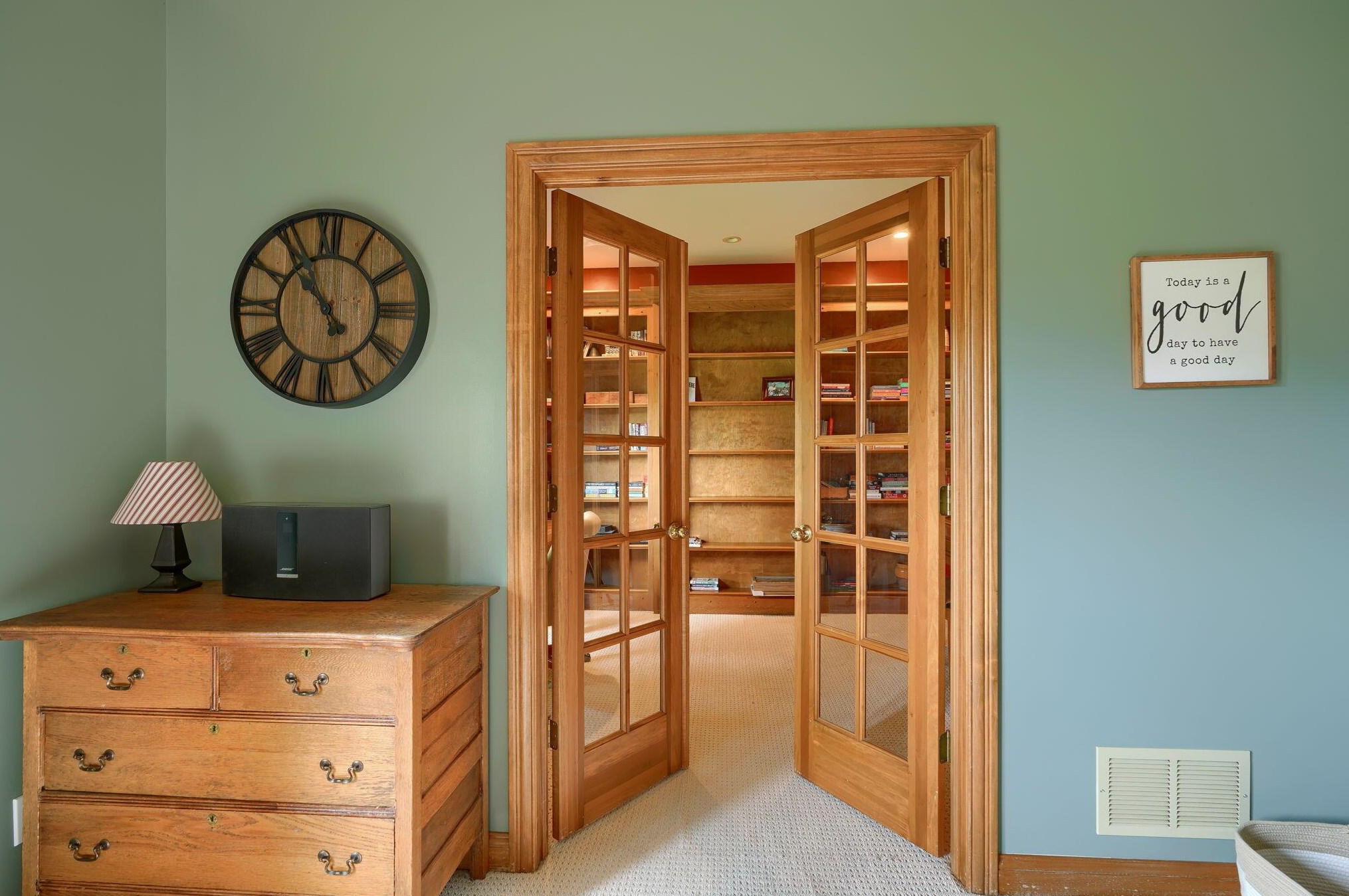 1887 Glenhurst Dr, Lancaster OH 43130-7951 exterior