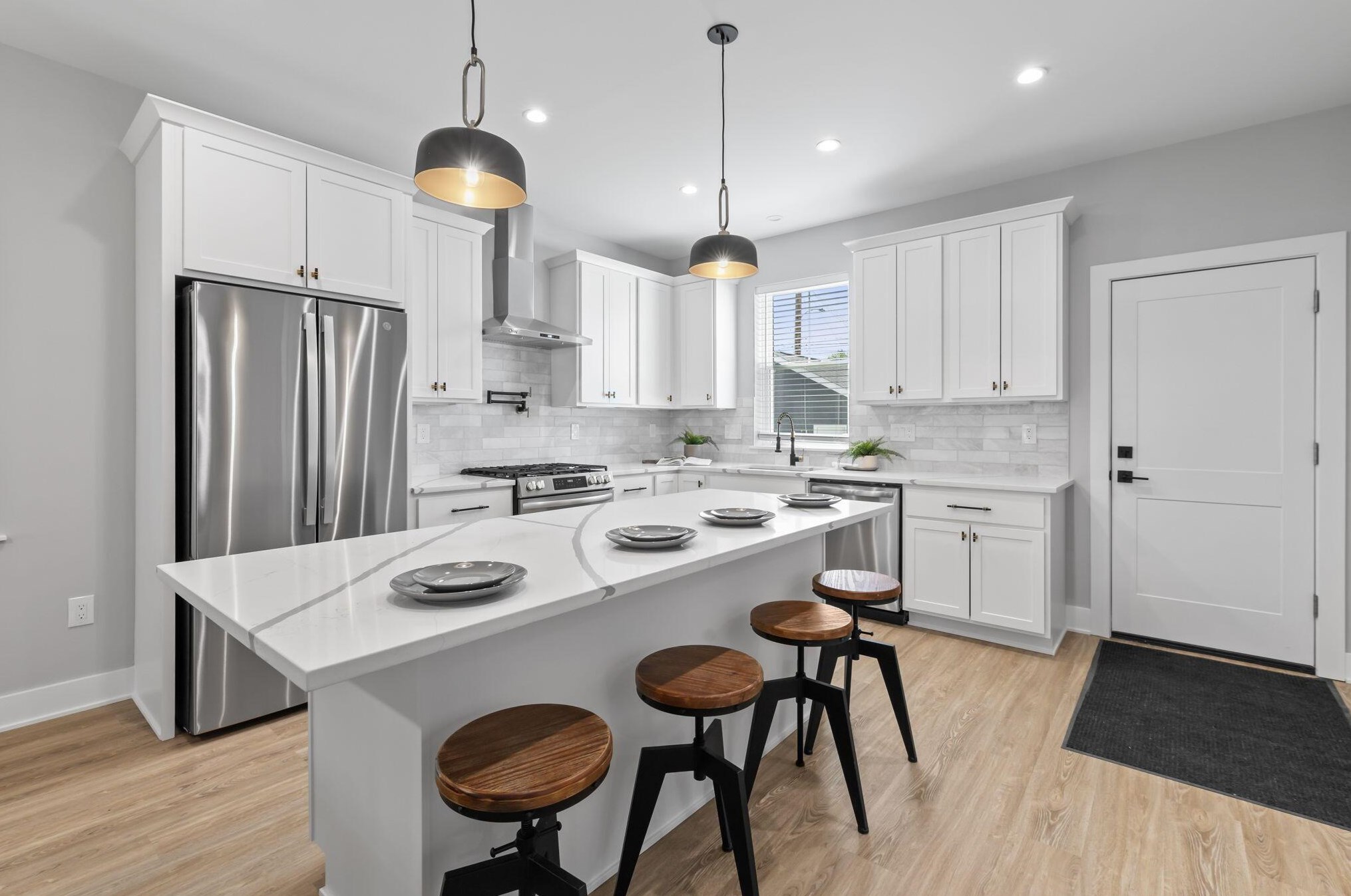 639 Kossuth St, Columbus OH 43206-2214 exterior