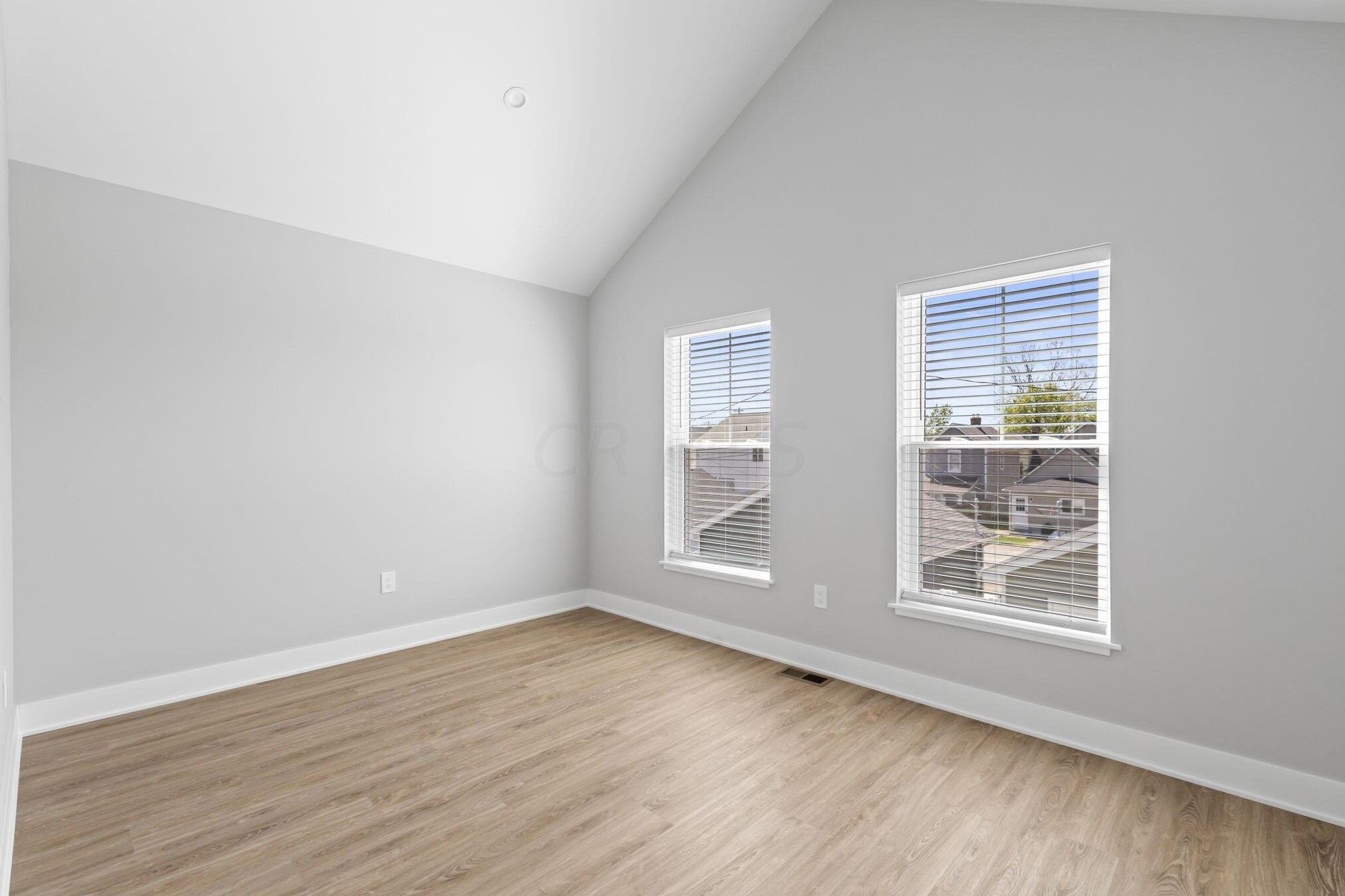 639 Kossuth St, Columbus OH 43206-2214 exterior