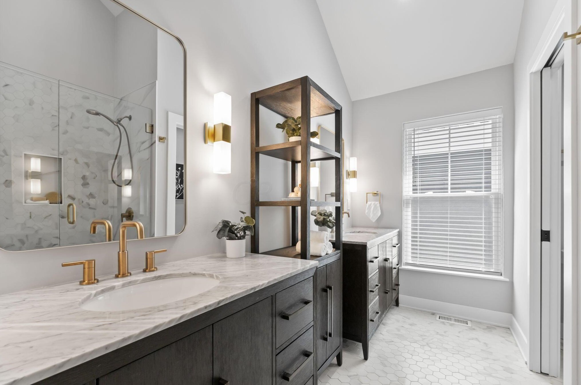 639 Kossuth St, Columbus OH 43206-2214 exterior