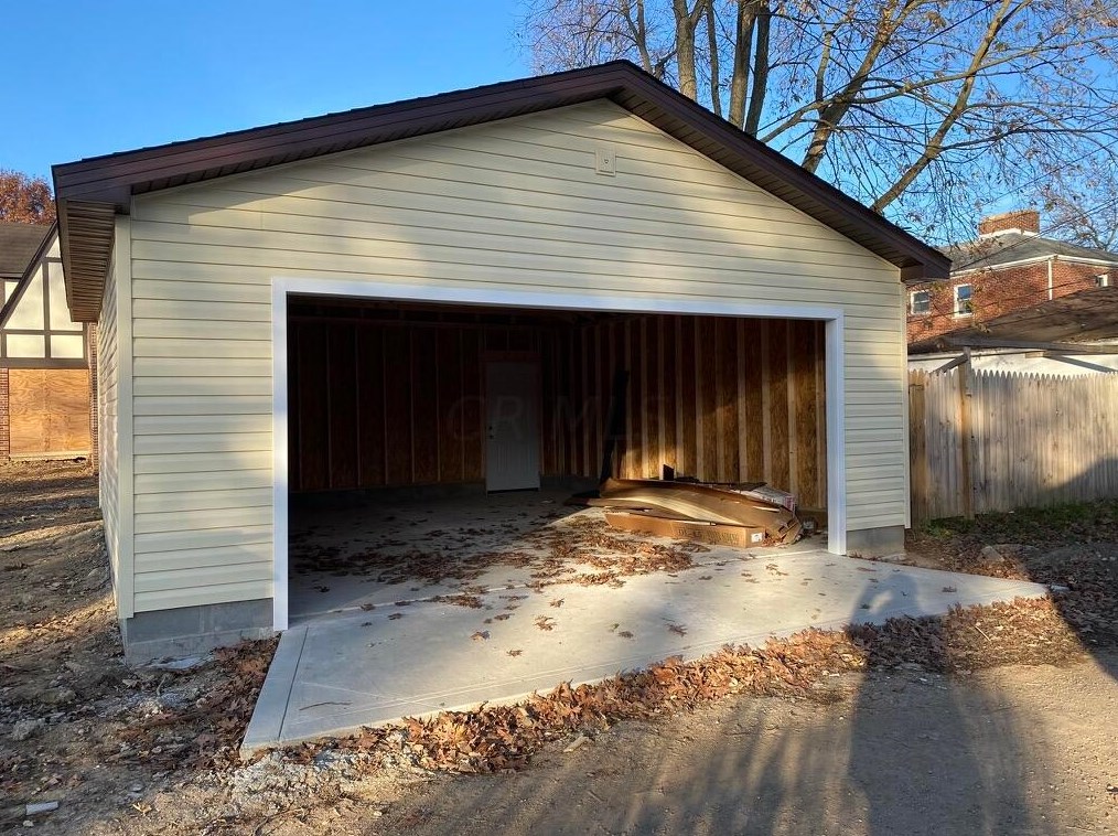 580 Wrexham Ave, Columbus OH 43223-1123 exterior