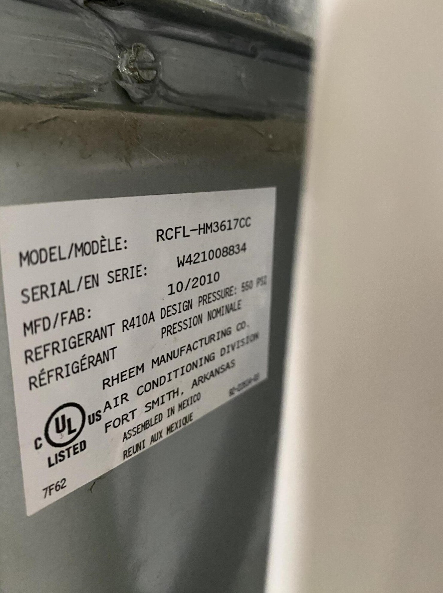 689 Eureka Ave, Columbus OH  43204-2915 exterior