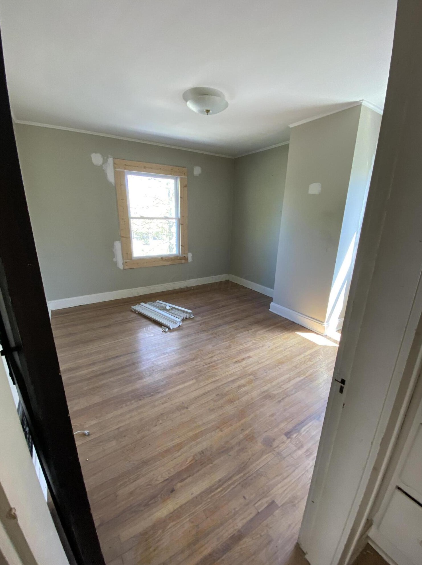 689 Eureka Ave, Columbus OH  43204-2915 exterior