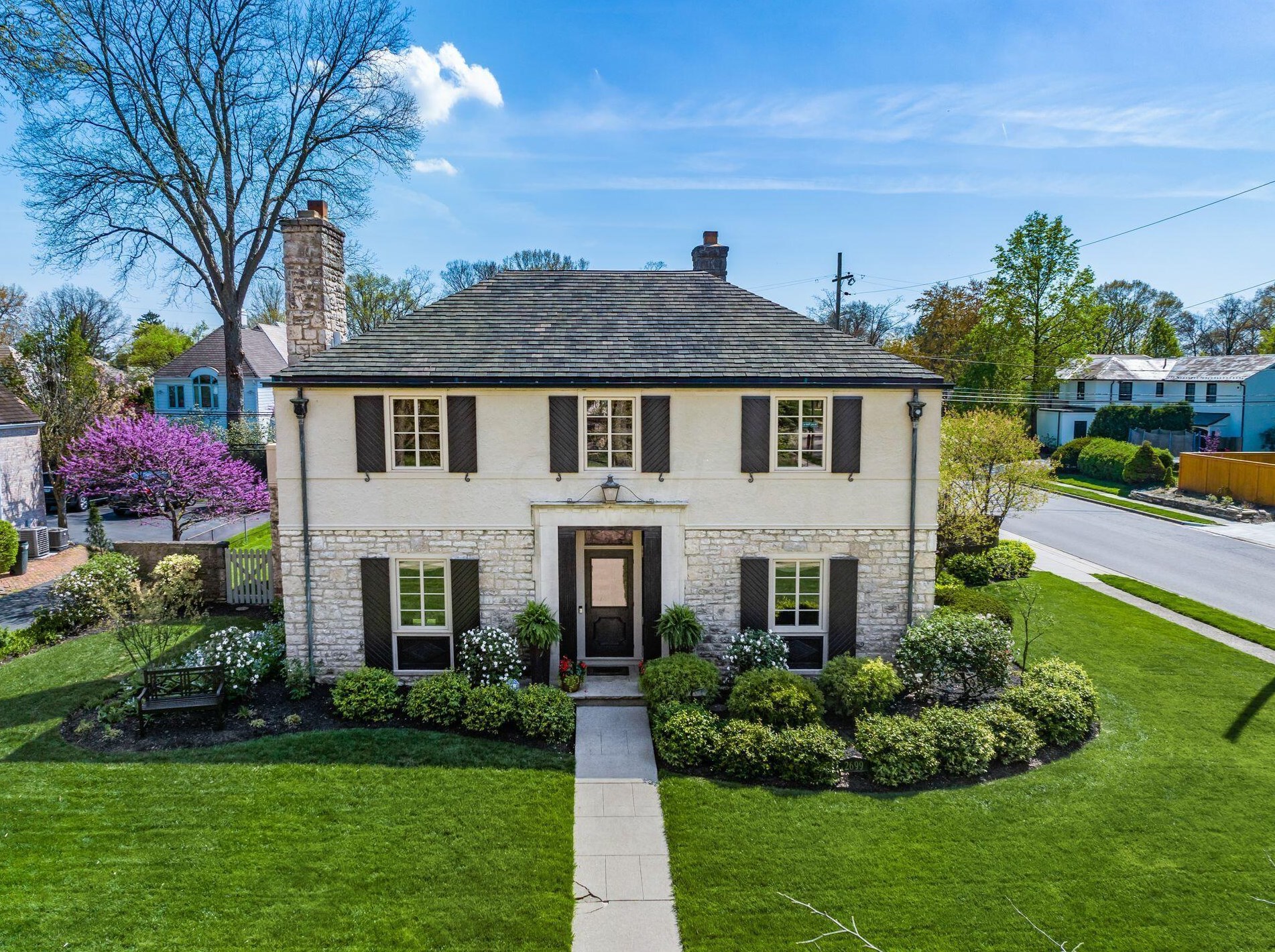 2699 Bexley Park Rd, Columbus OH 43209-2236 exterior