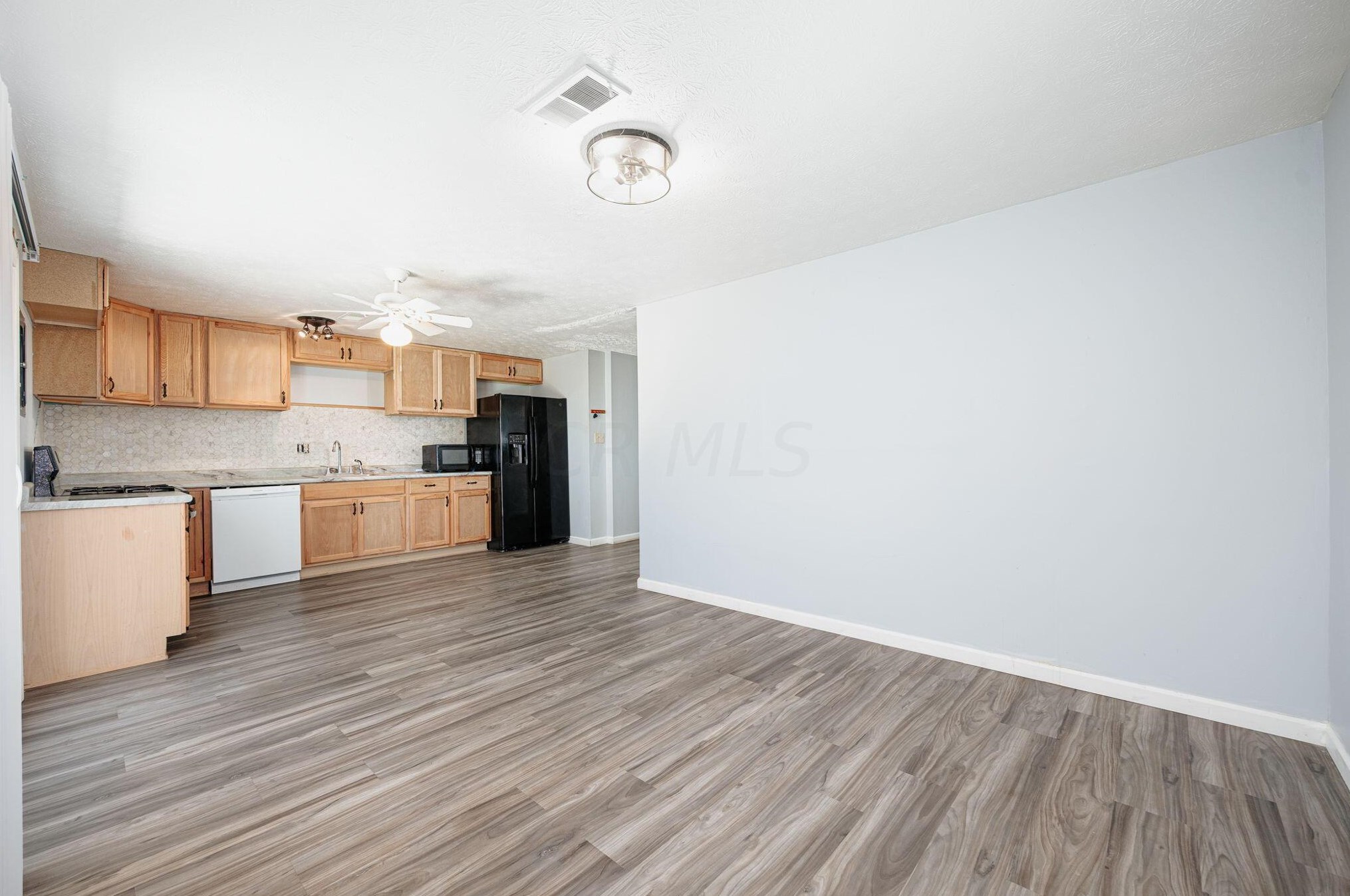 630 Harland Dr, Columbus OH 43207-4144 exterior