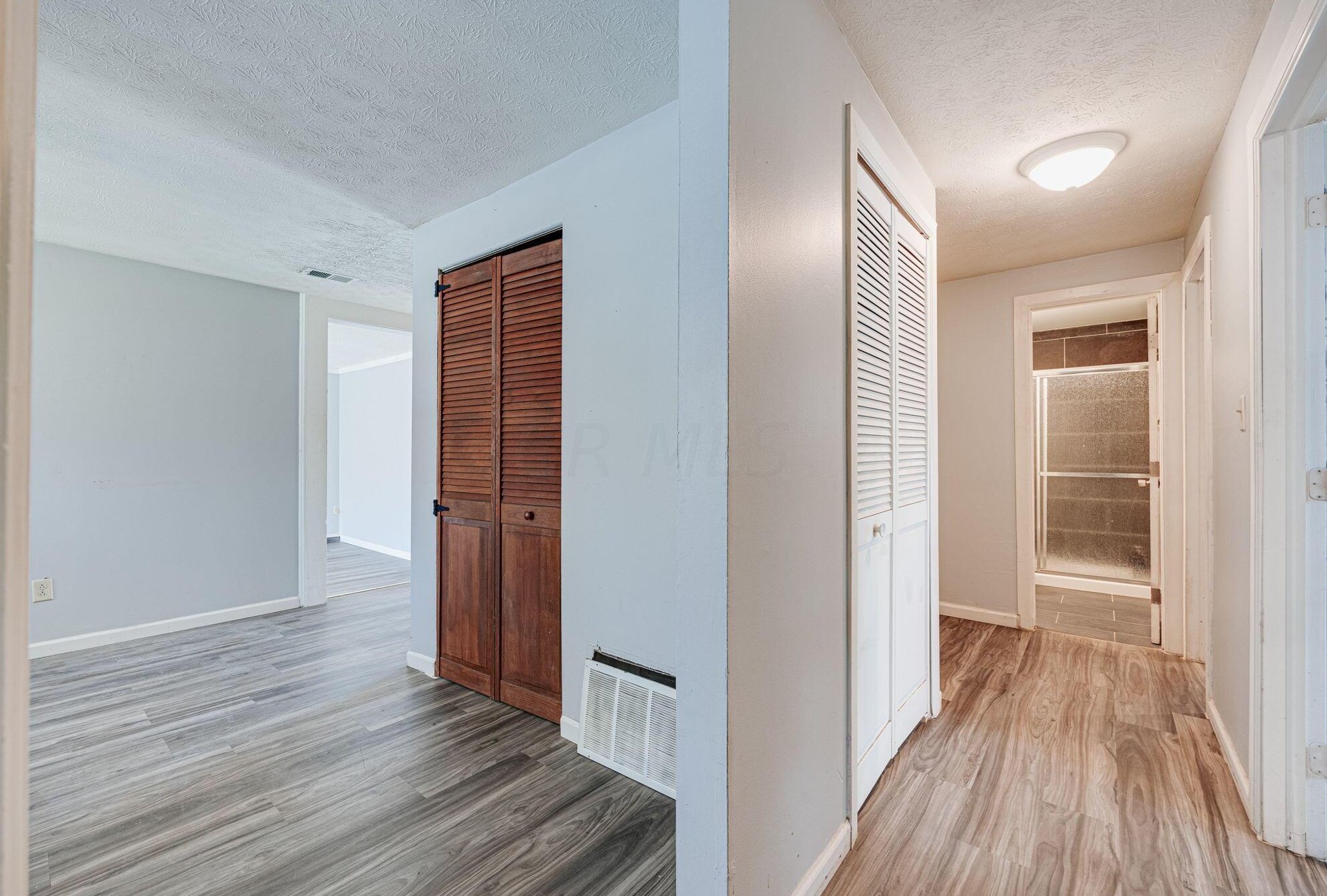 630 Harland Dr, Columbus OH 43207-4144 exterior