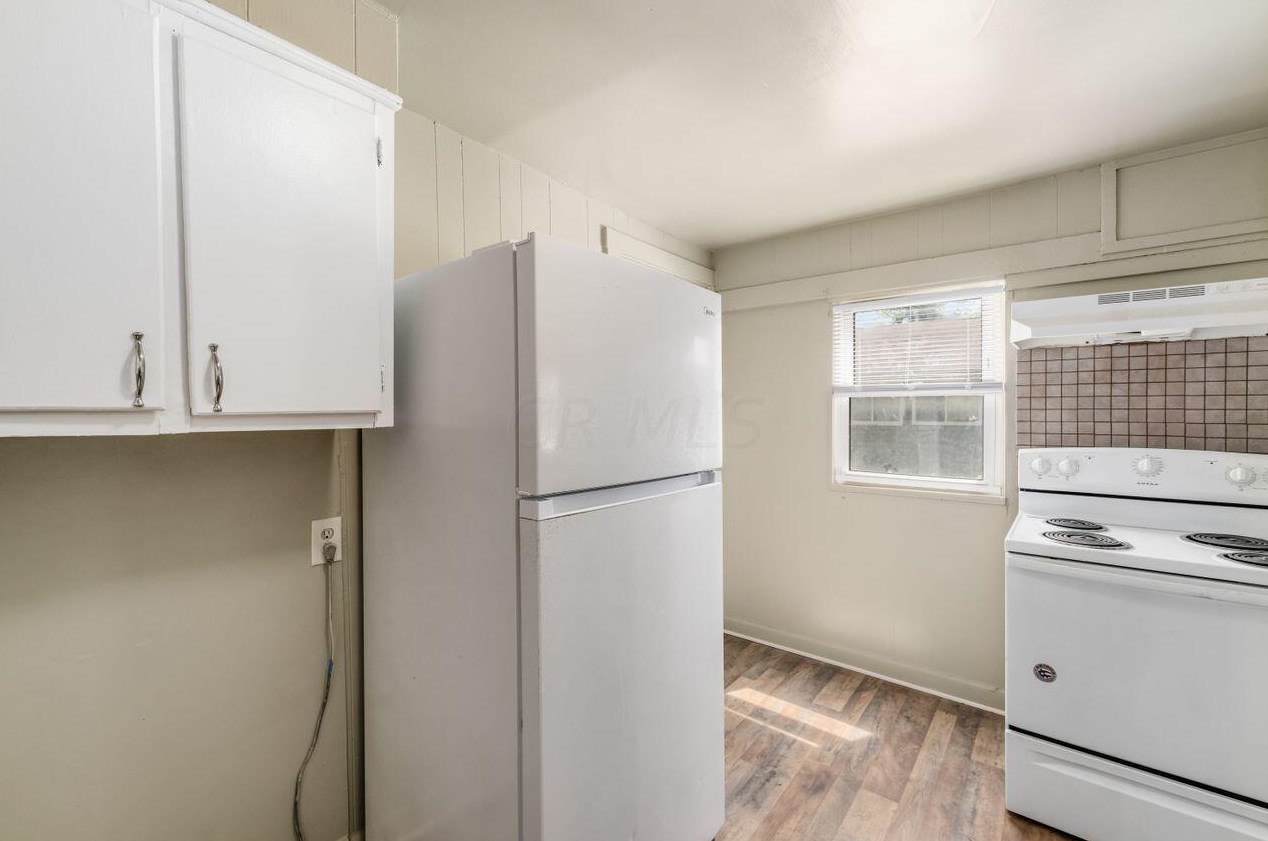 574 Hampton Rd, Columbus OH 43213-2727 exterior