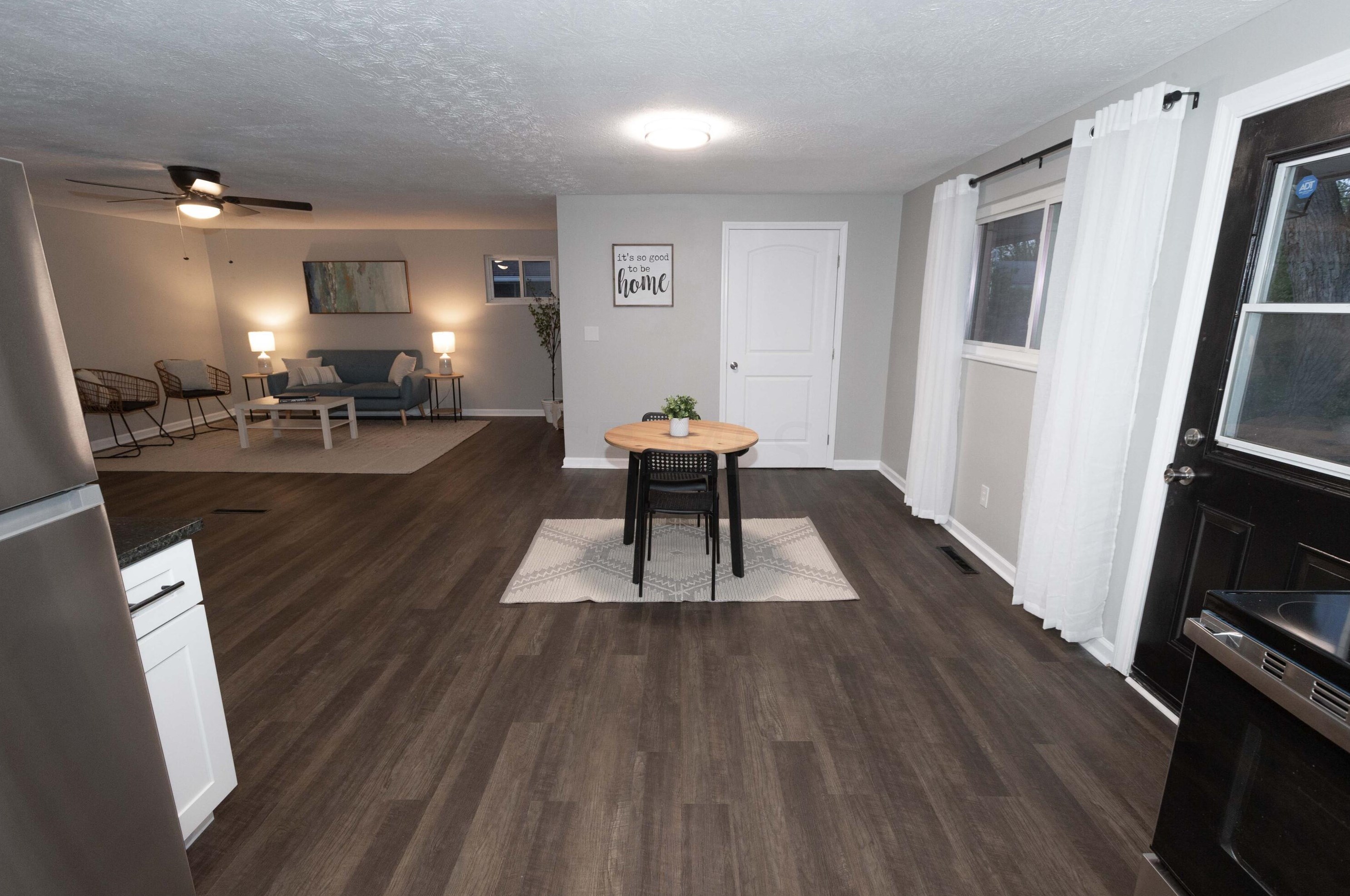 942 Vanderberg Pl, Columbus OH  43204-1761 exterior