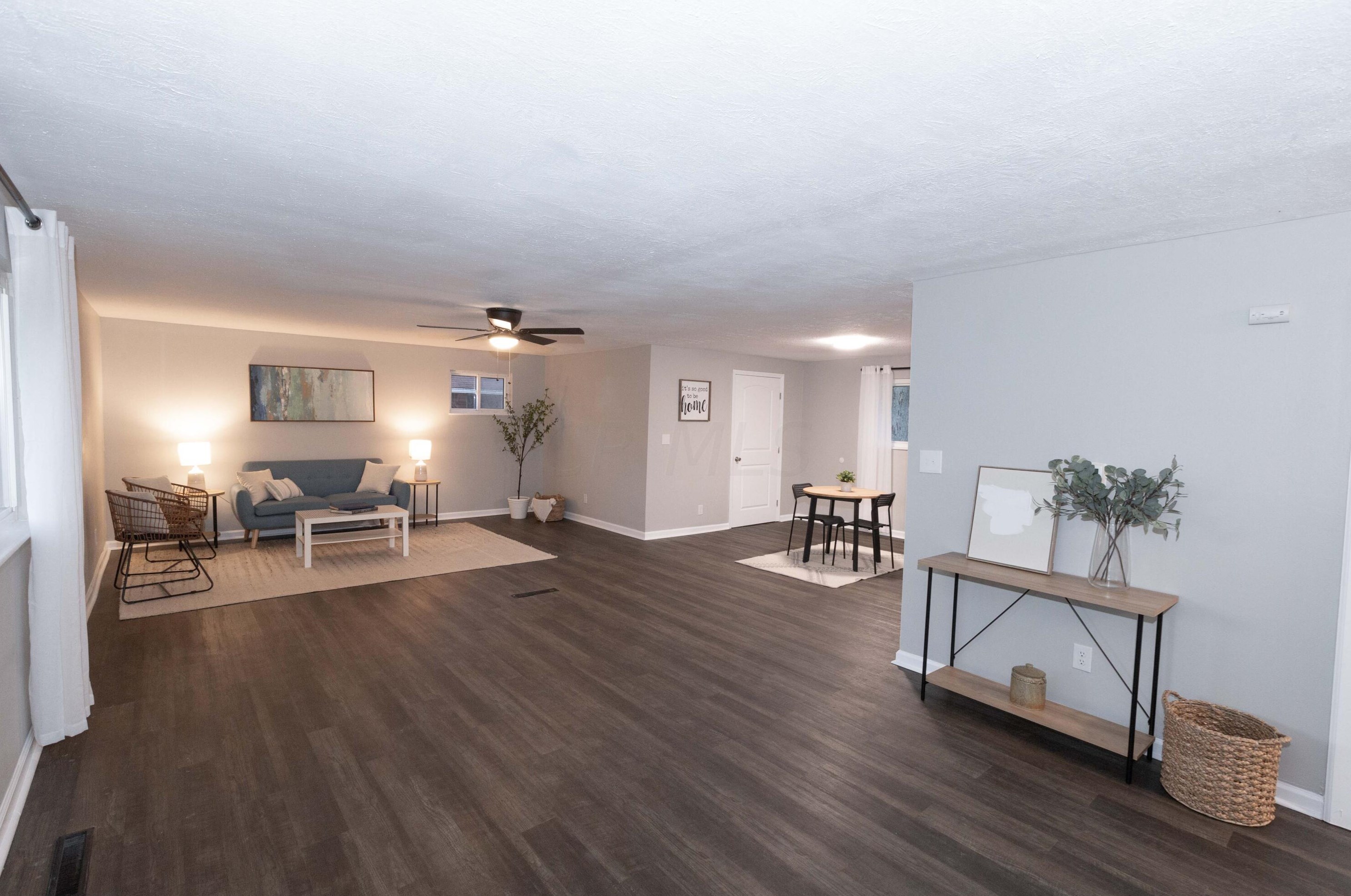 942 Vanderberg Pl, Columbus OH  43204-1761 exterior