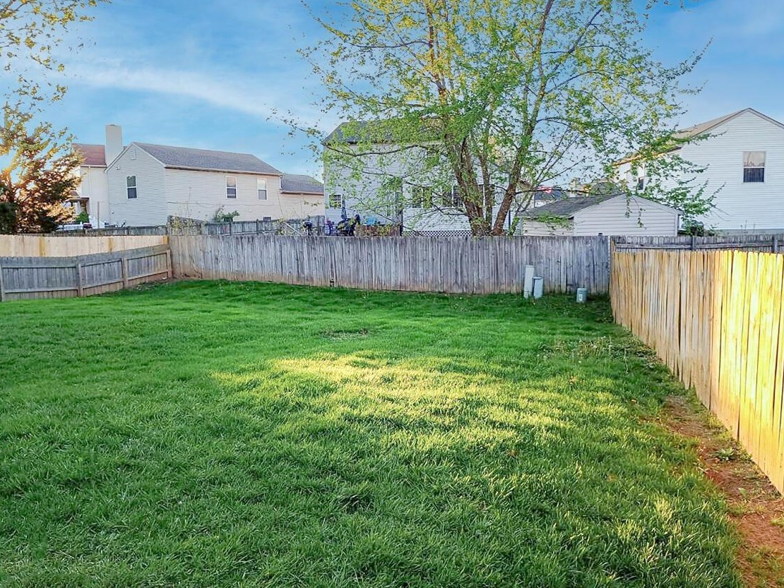 1151 Tenagra Way, Columbus OH 43228-9160 exterior