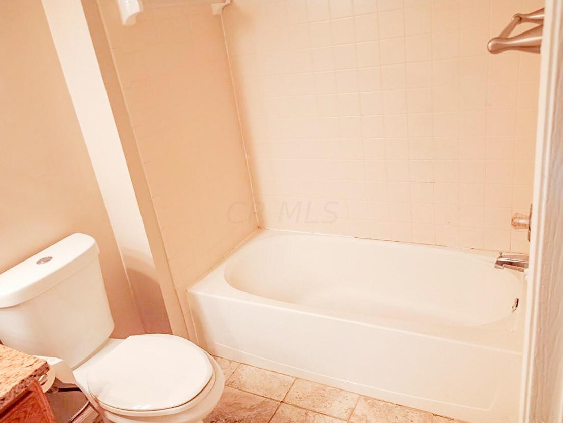 1151 Tenagra Way, Columbus OH 43228-9160 exterior