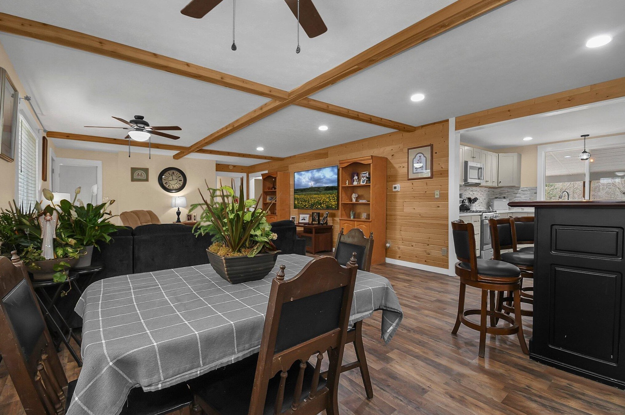 2377 Pumpkinvine Rd, Lancaster OH  43130-8010 exterior