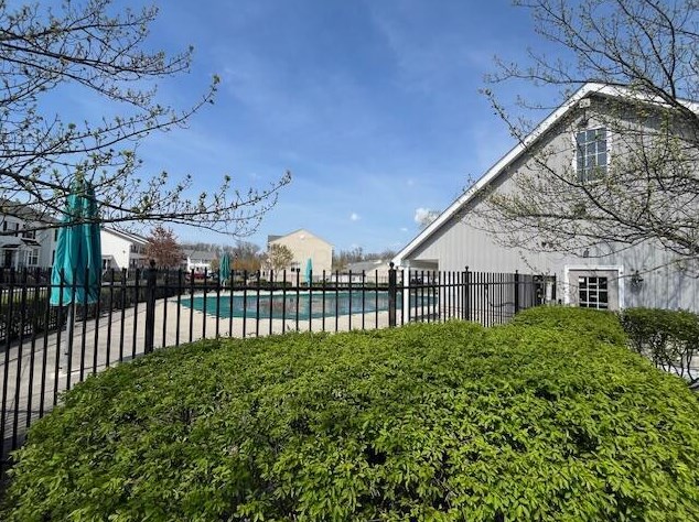 294 Shadbush Dr, Blacklick OH  43004-8440 exterior