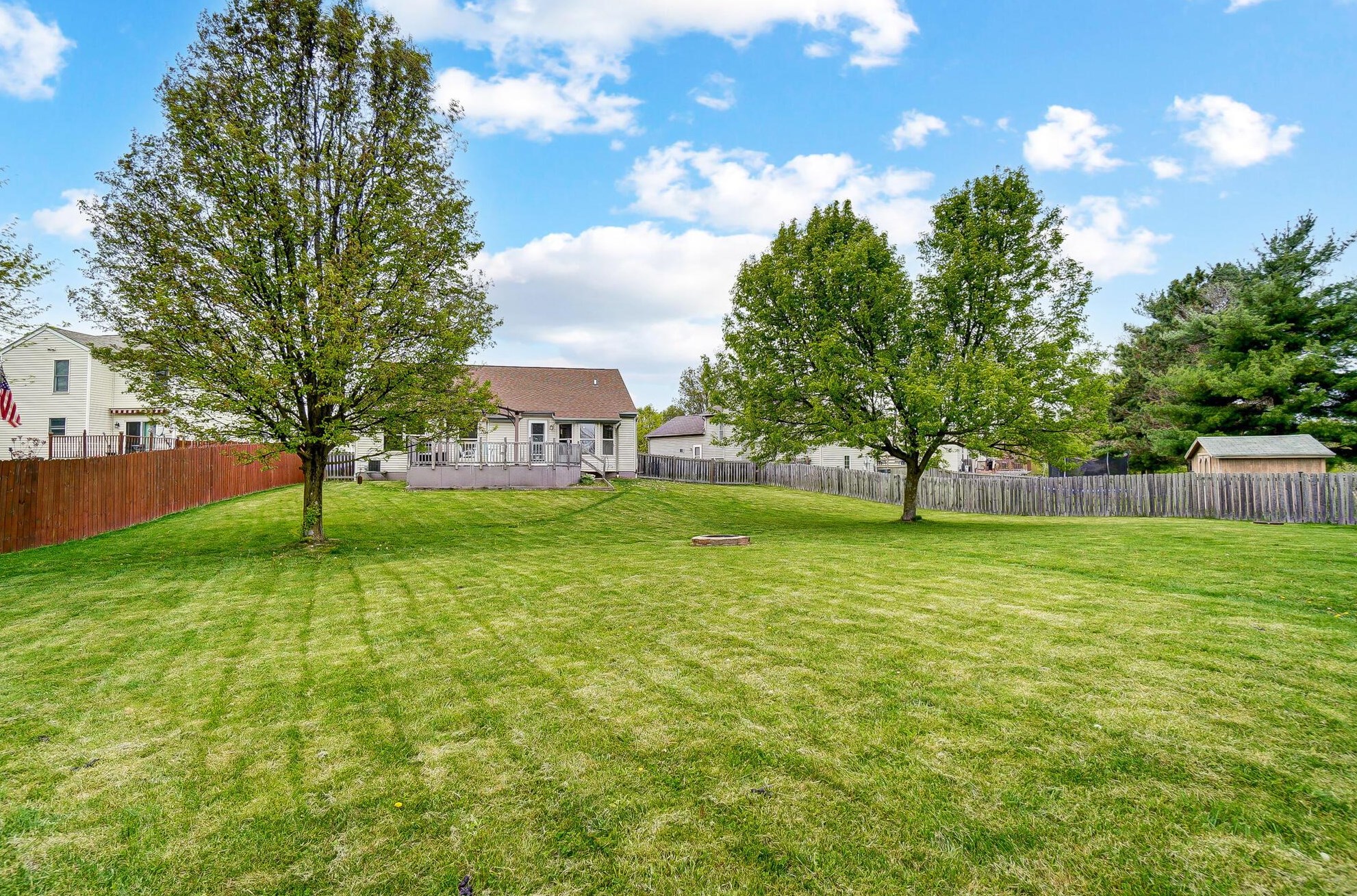 3483 Treeline Ln, Darbydale OH  43123-4872 exterior