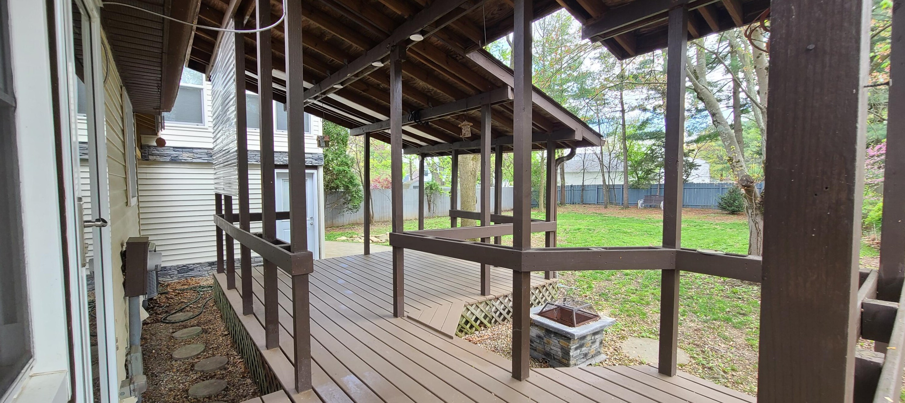 836 Mcdonell Dr, Columbus OH  43230-1620 exterior