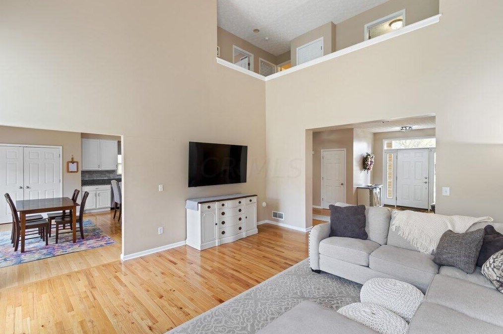 7952 Howell Dr, Westerville OH  43081-8046 exterior